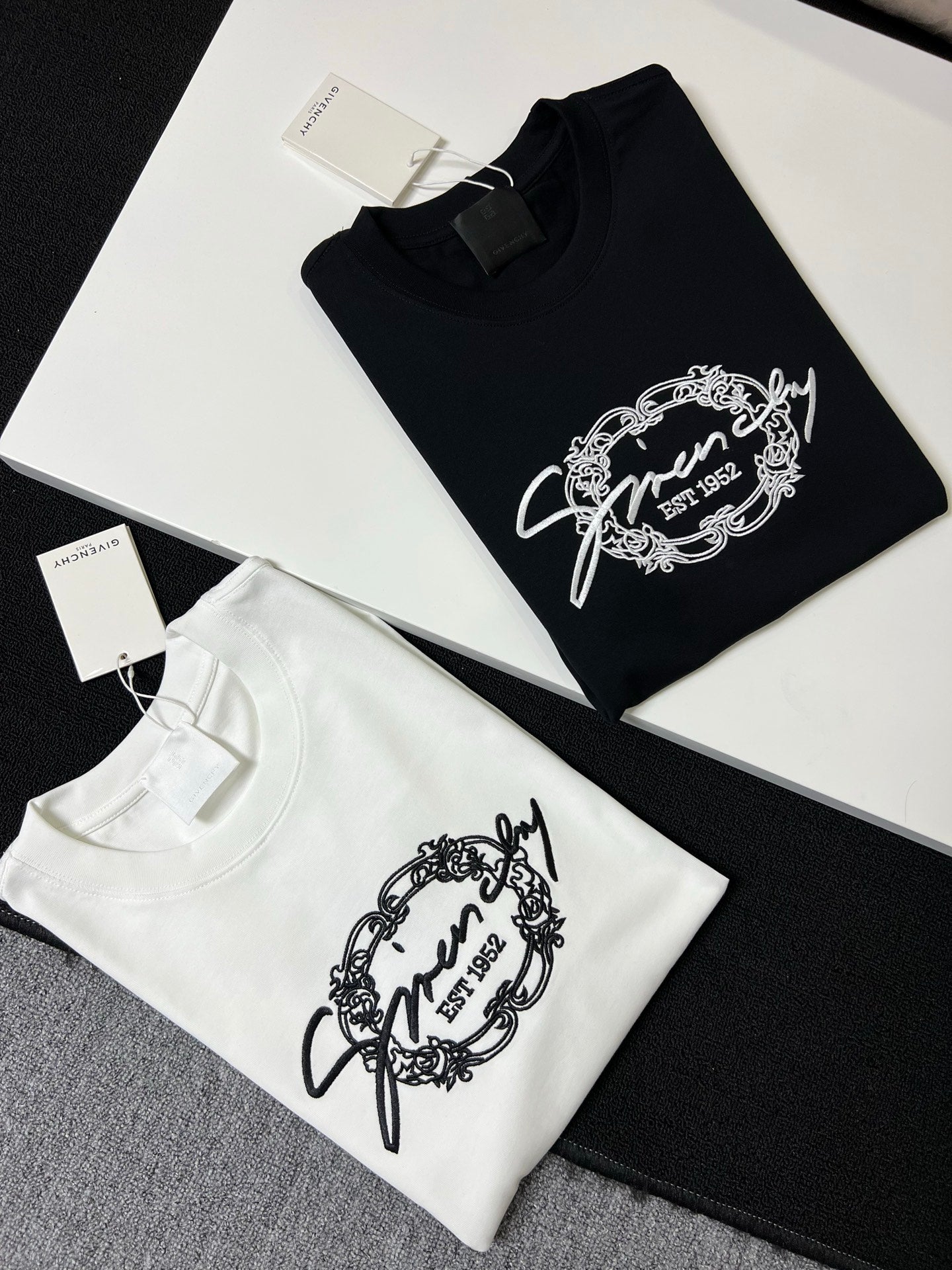 LuxluxHouse Best Quality Clothes Givenchy T-shirt