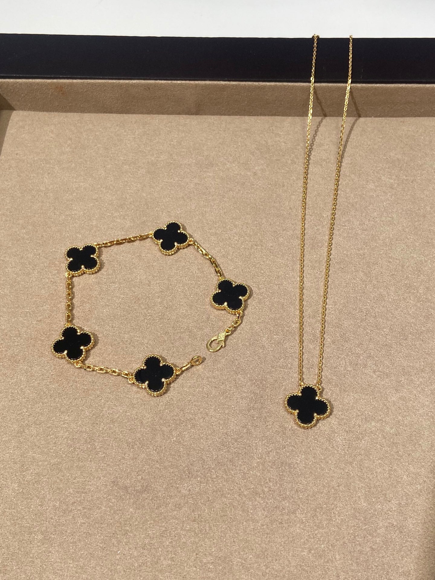 LuxluxHouse Best Quality Accessories Van Cleef & Arpels