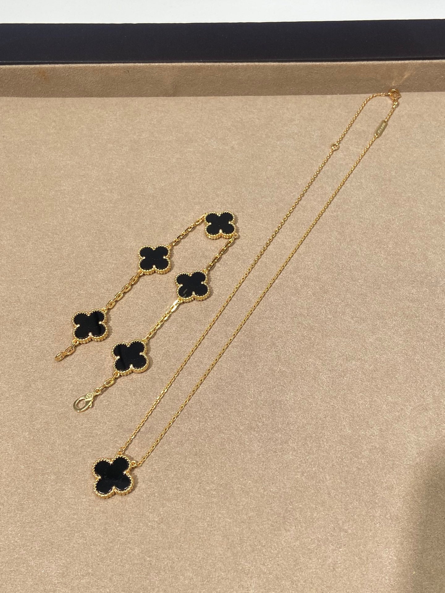 LuxluxHouse Best Quality Accessories Van Cleef & Arpels