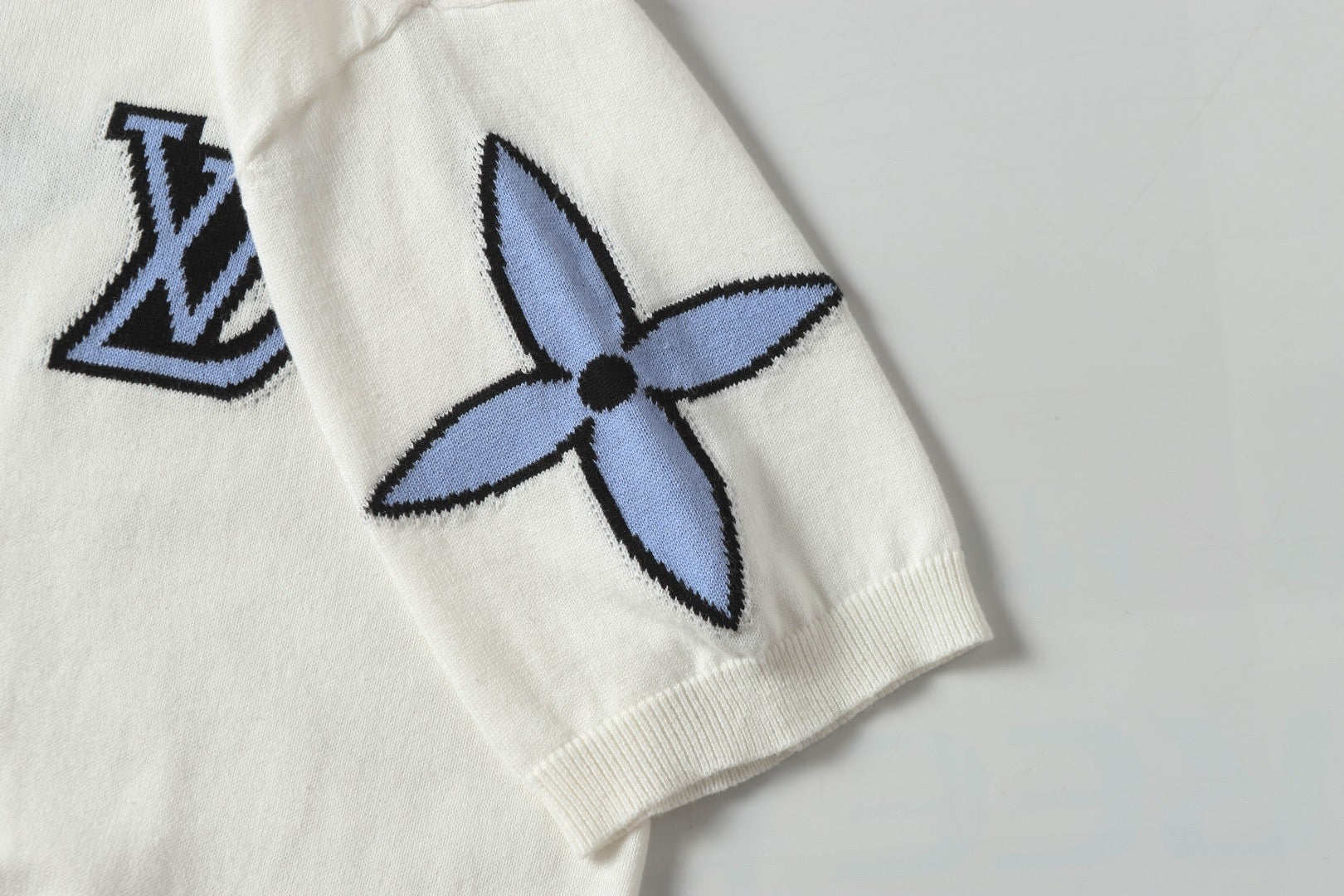 LuxluxHouse Best Quality Clothes T-shirt Louis Vuitton