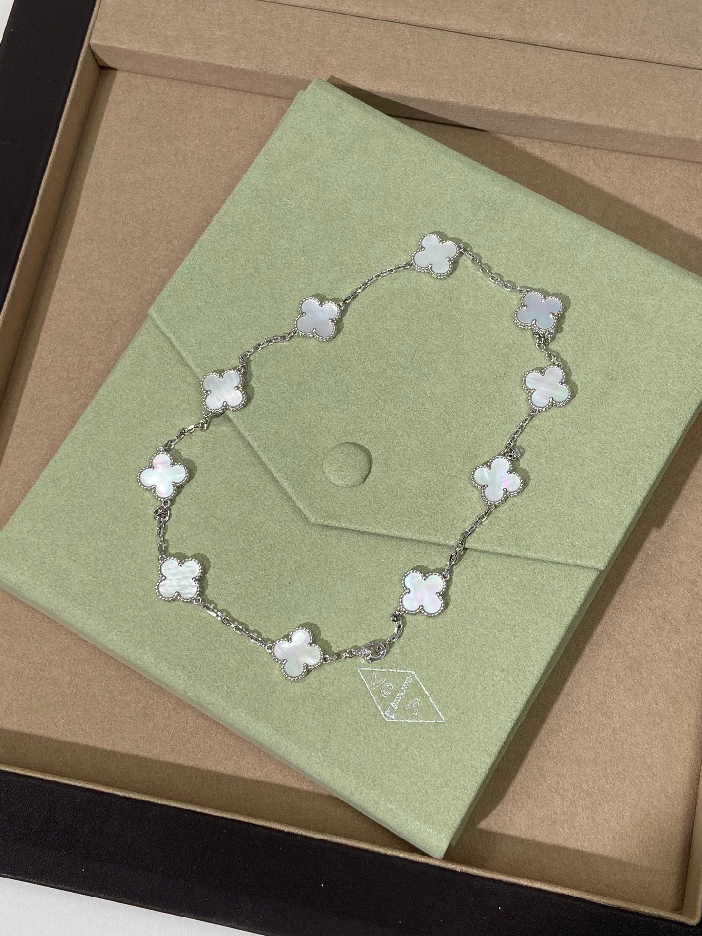 LuxluxHouse Best Quality Accessories Van Cleef & Arpels