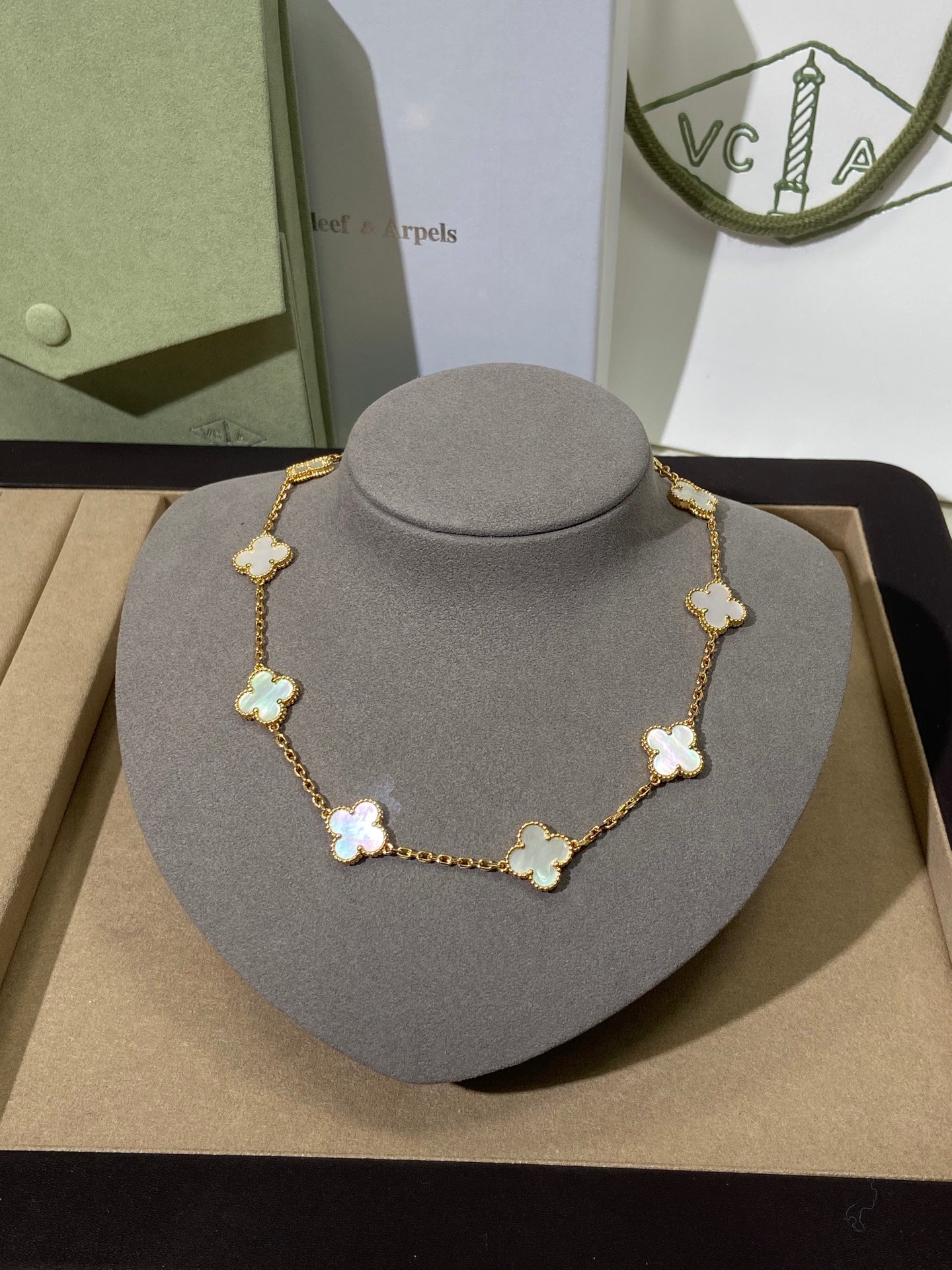 LuxluxHouse Best Quality Accessories Van Cleef & Arpels