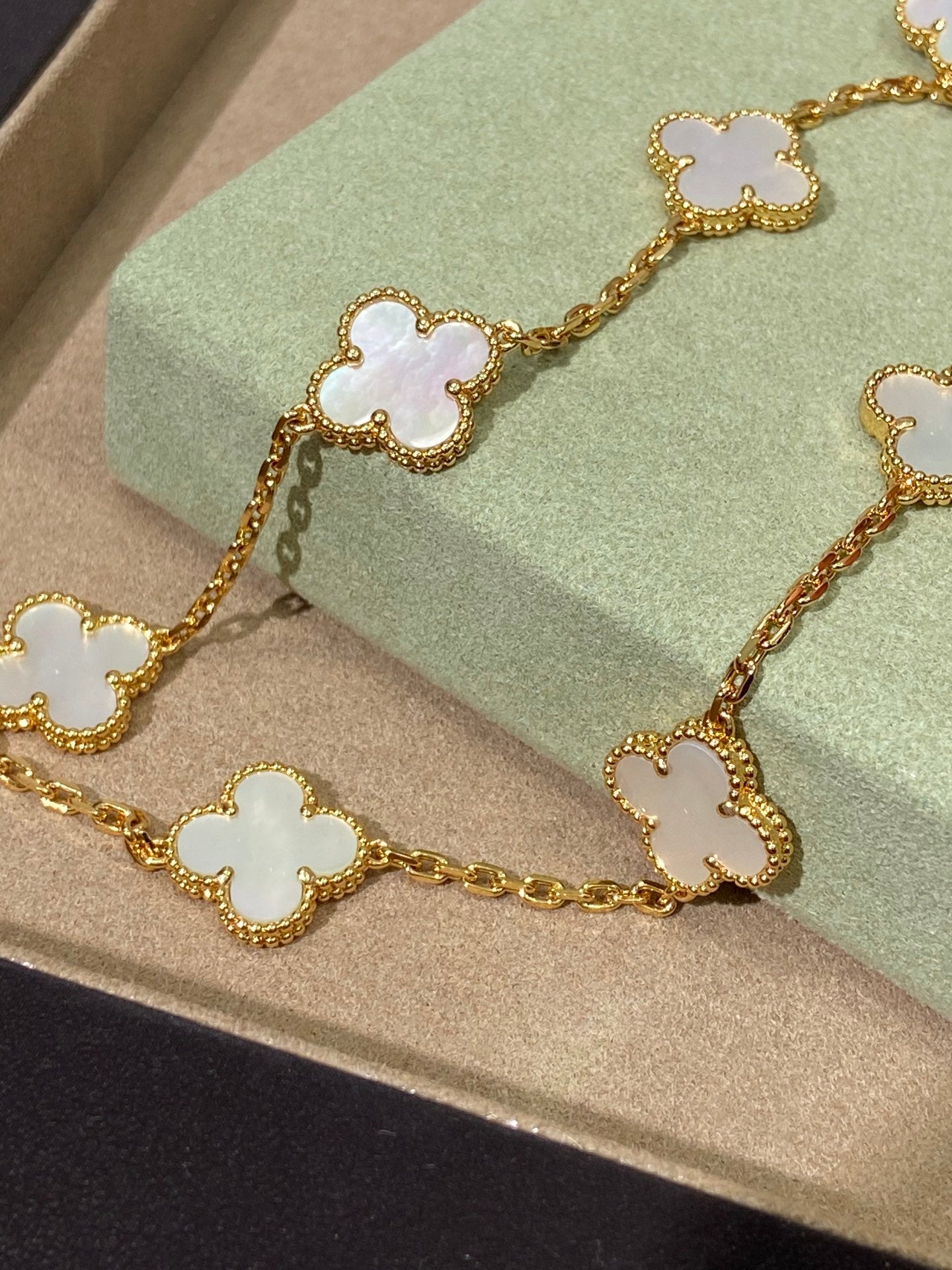 LuxluxHouse Best Quality Accessories Van Cleef & Arpels