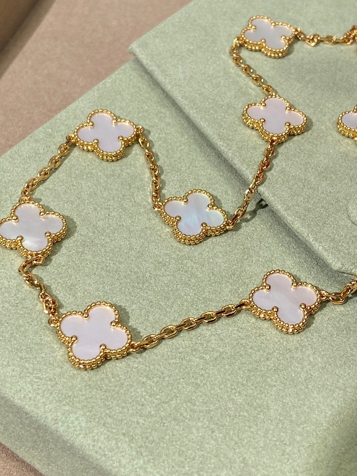 LuxluxHouse Best Quality Accessories Van Cleef & Arpels