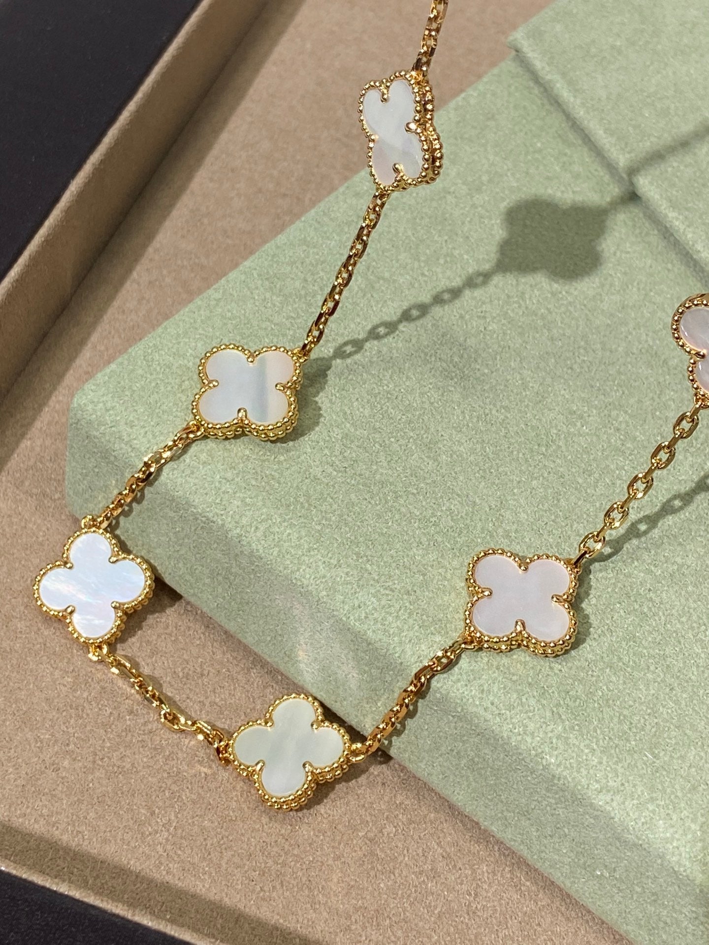 LuxluxHouse Best Quality Accessories Van Cleef & Arpels