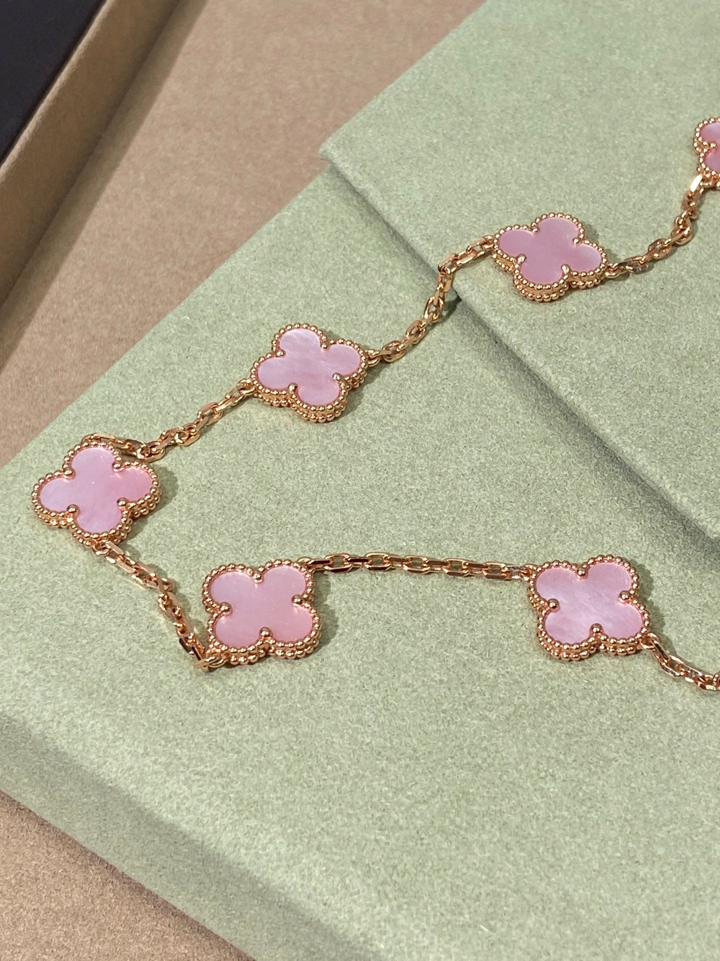 LuxluxHouse Best Quality Accessories Van Cleef & Arpels