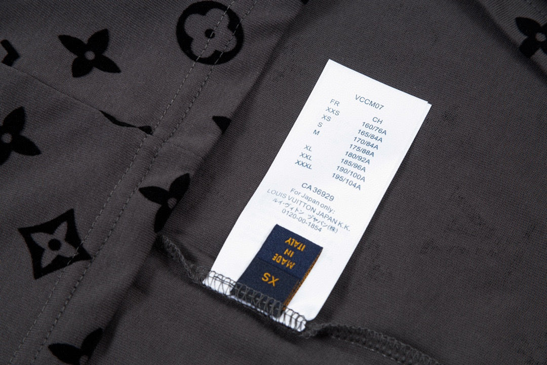 LuxluxHouse Best Quality Clothes T-shirt Louis Vuitton