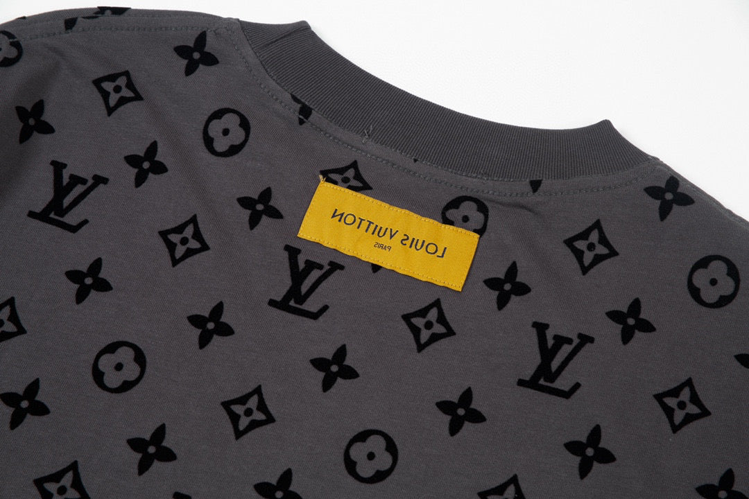 LuxluxHouse Best Quality Clothes T-shirt Louis Vuitton
