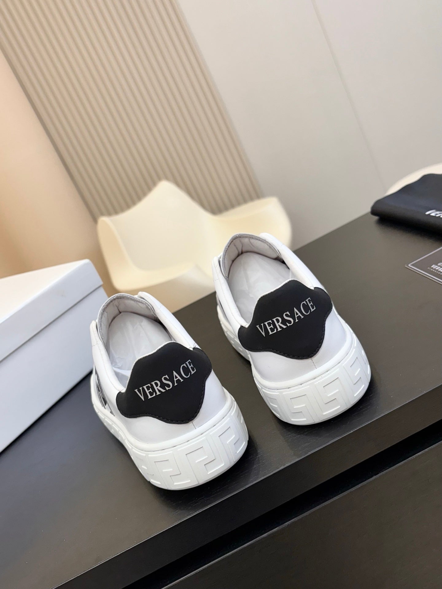 LuxluxHouse Best Quality Shoes Versace