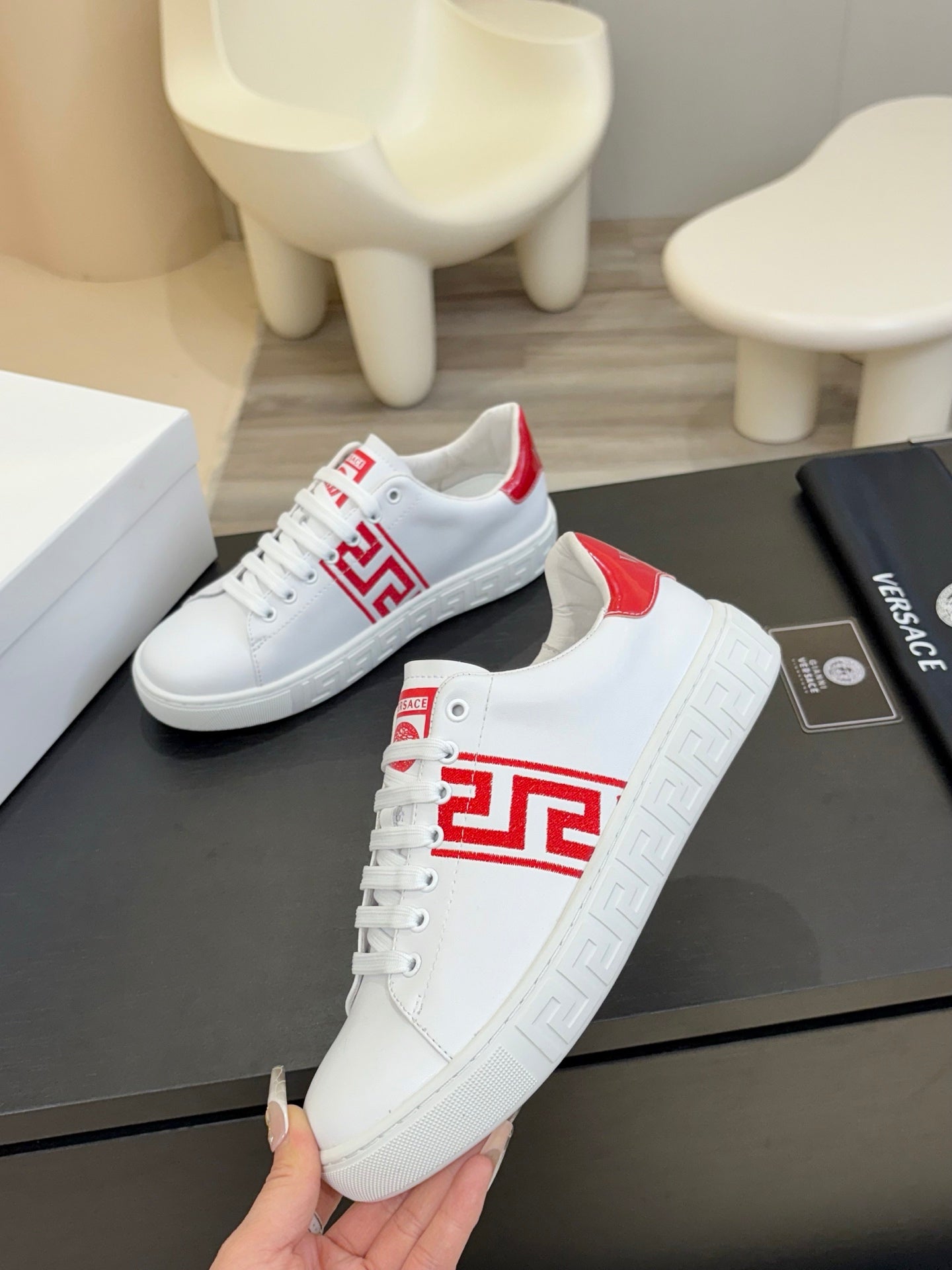 LuxluxHouse Best Quality Shoes Versace