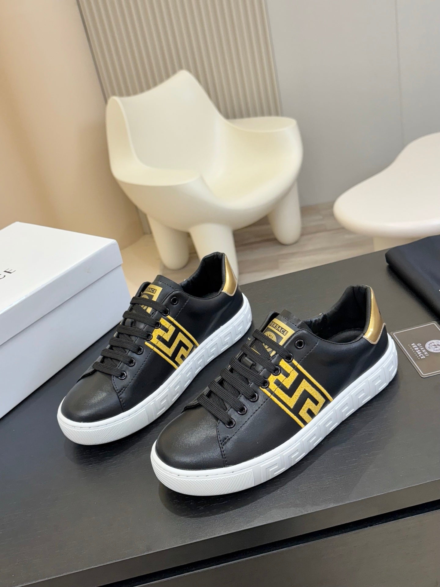 LuxluxHouse Best Quality Shoes Versace