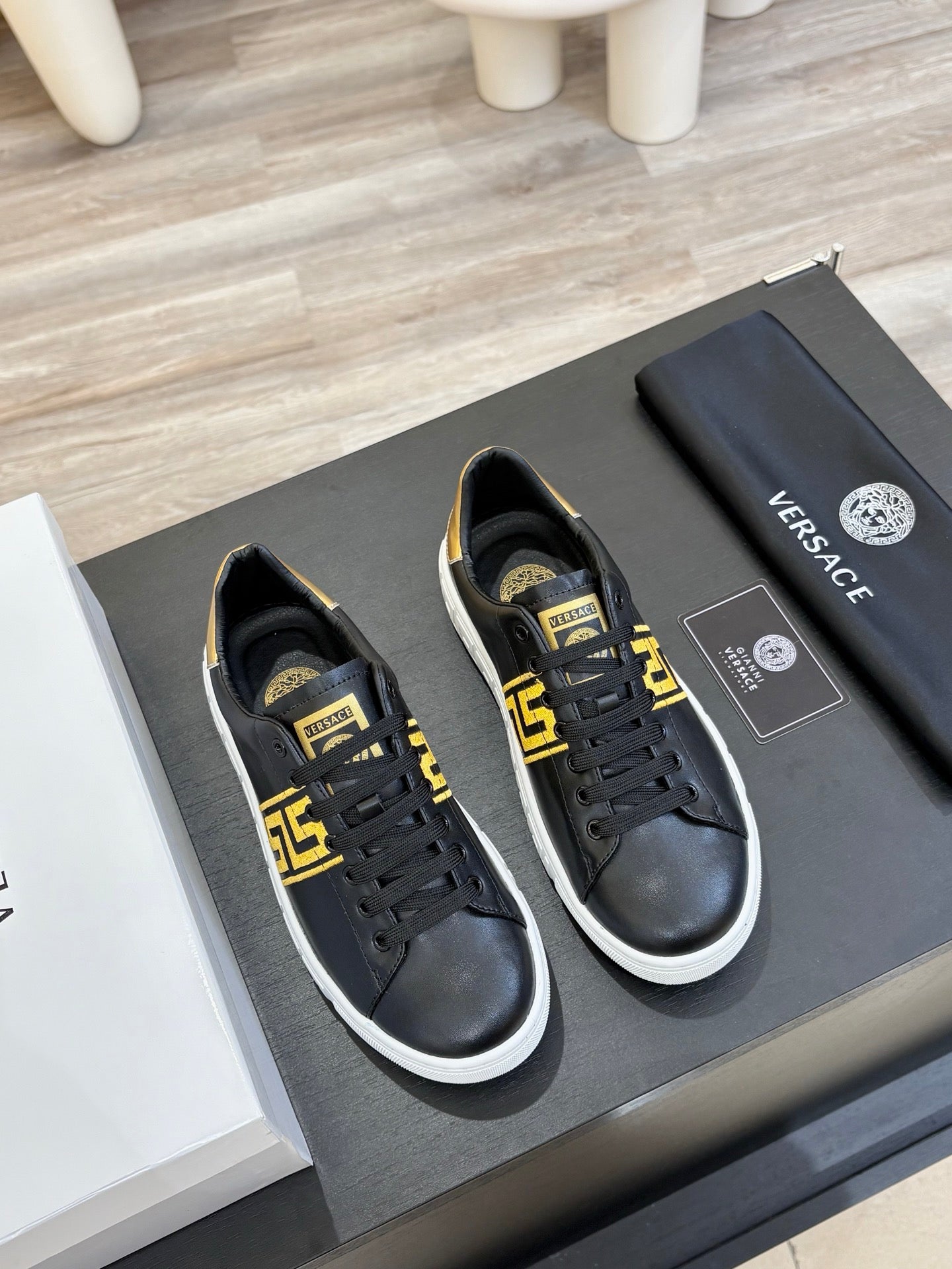 LuxluxHouse Best Quality Shoes Versace
