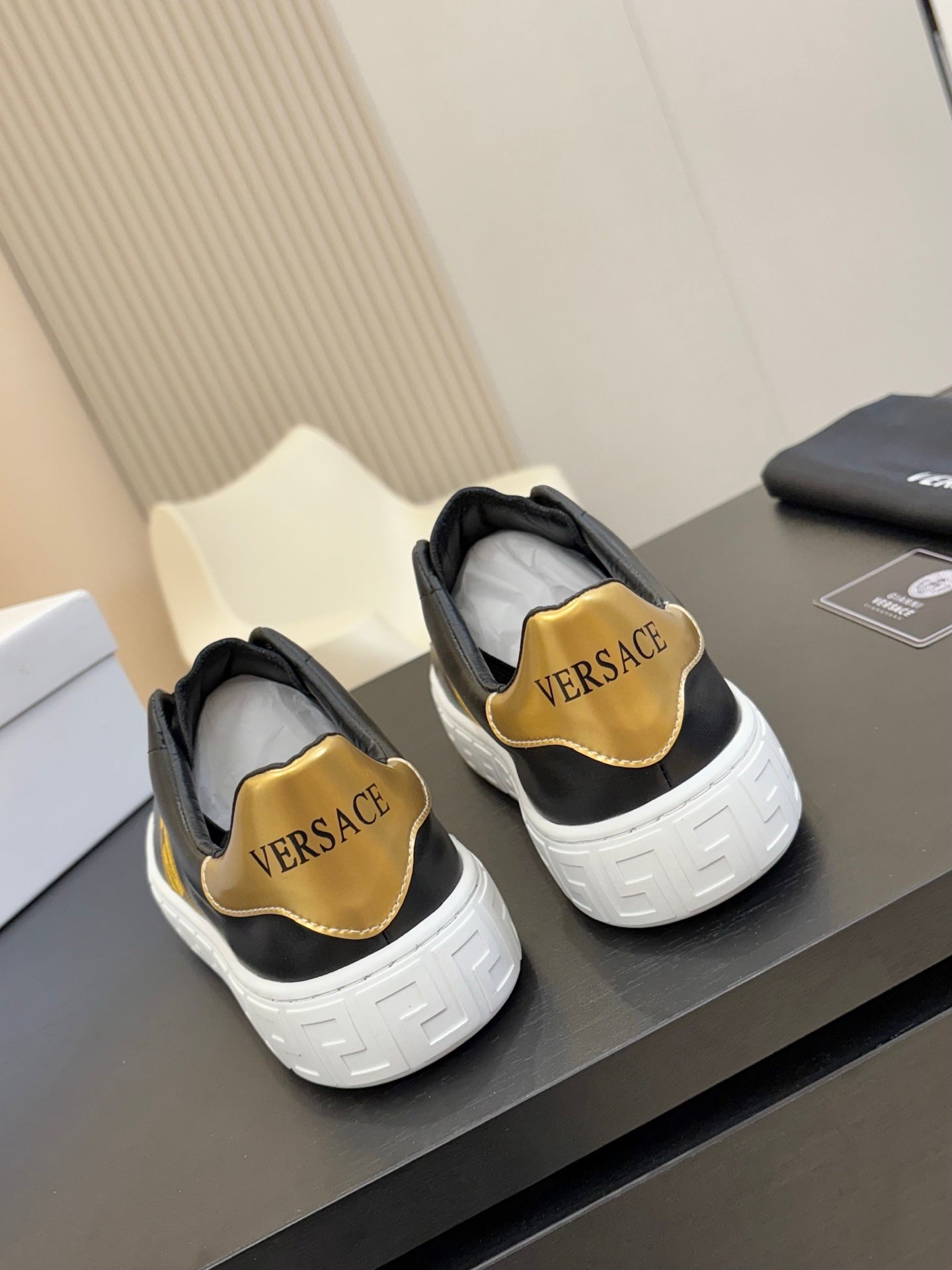 LuxluxHouse Best Quality Shoes Versace