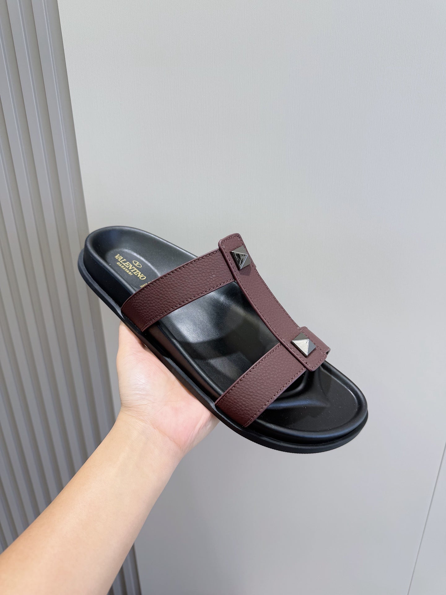 LuxluxHouse Best Quality Sandals Valentino