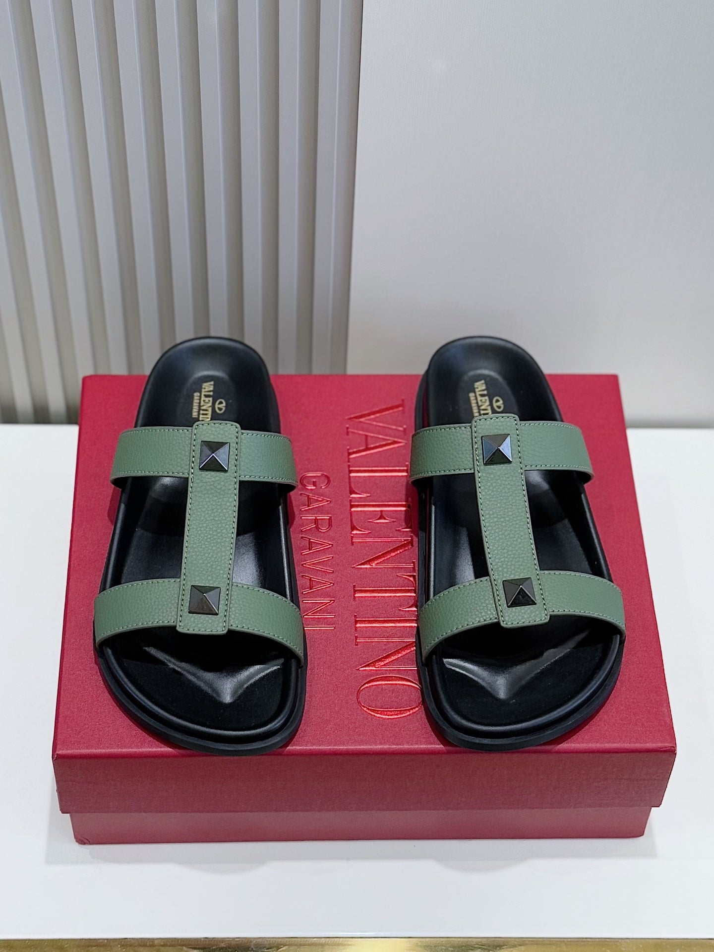 LuxluxHouse Best Quality Sandals Valentino
