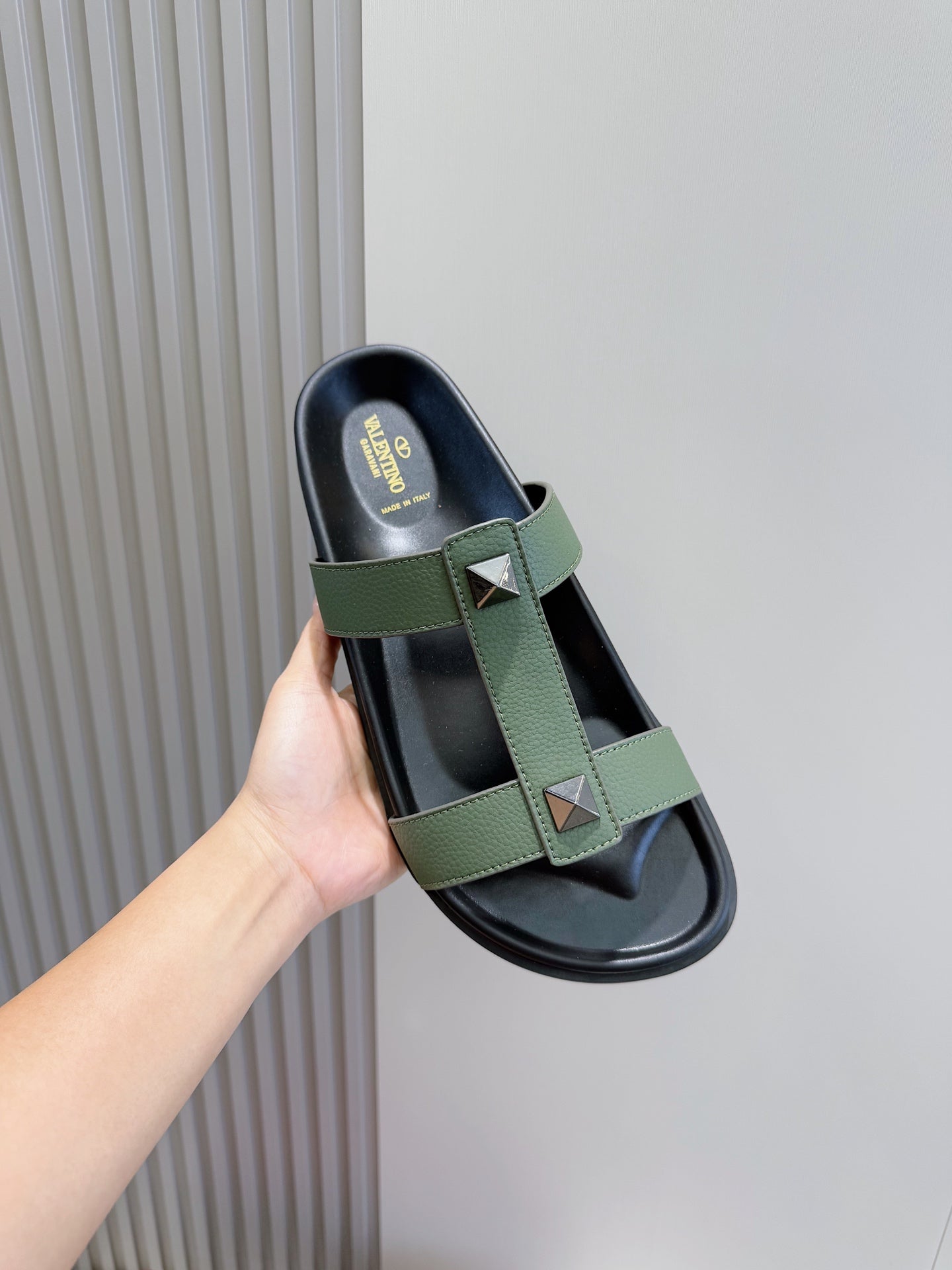 LuxluxHouse Best Quality Sandals Valentino