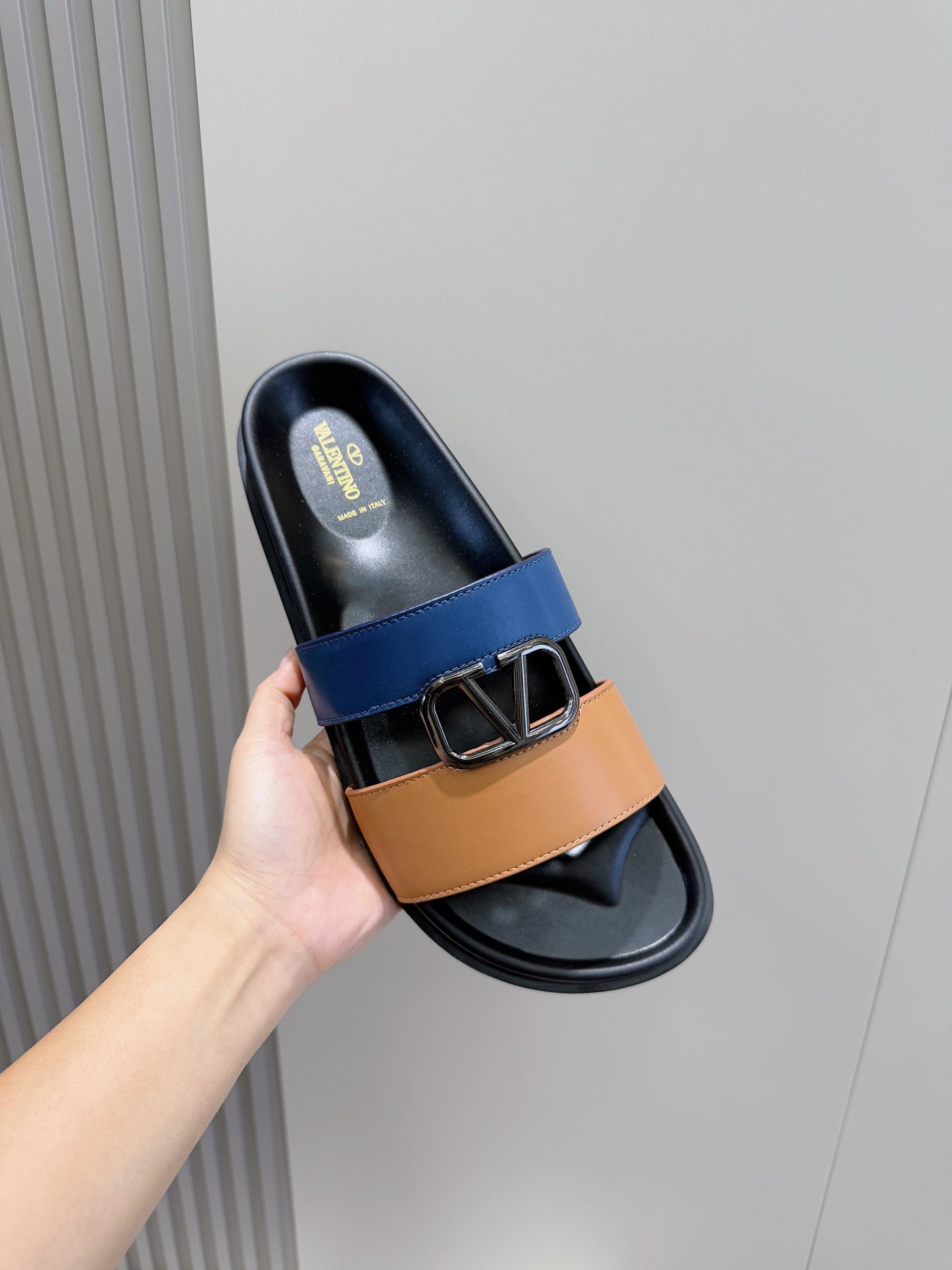 LuxluxHouse Best Quality Sandals Valentino