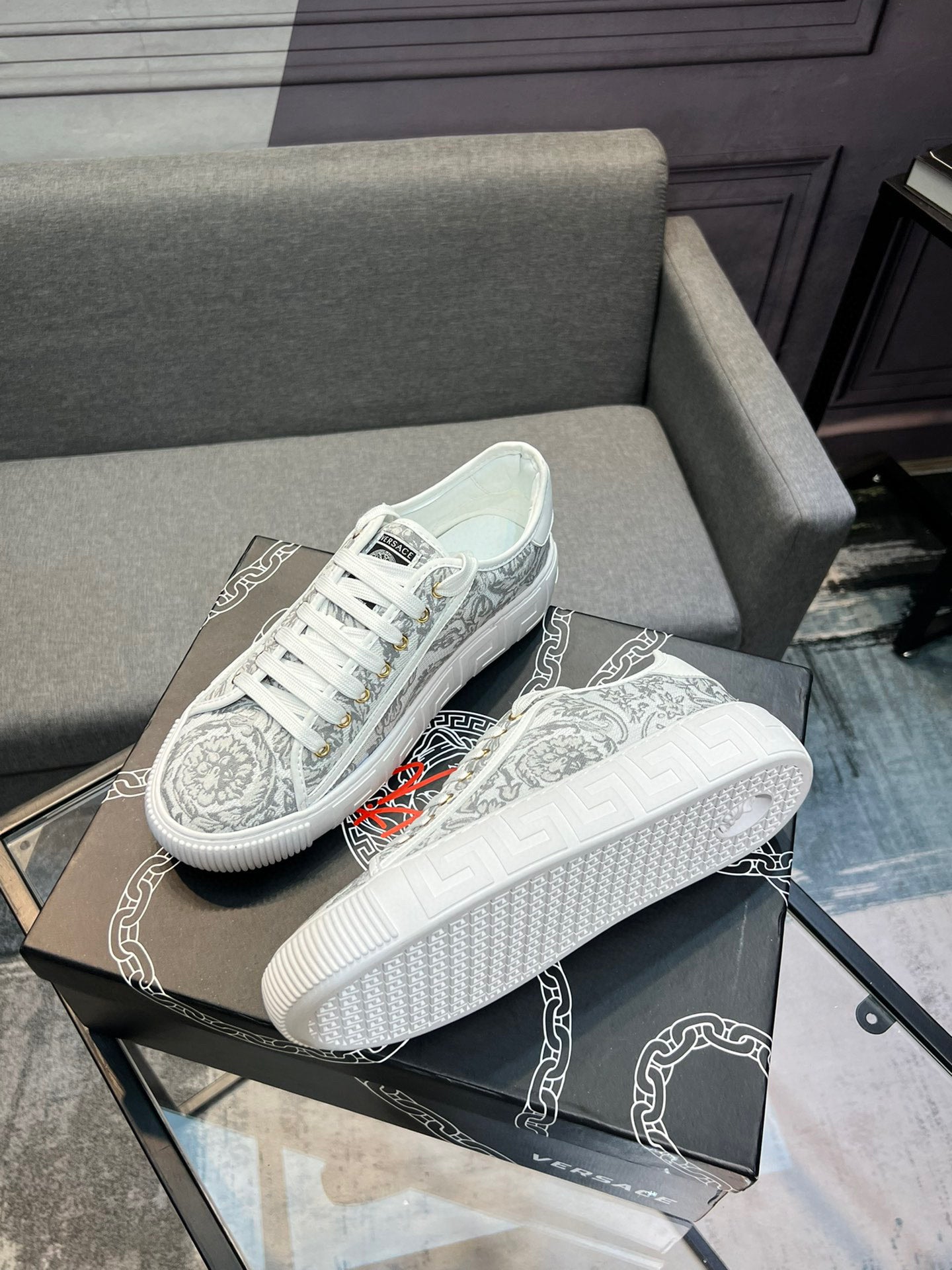 LuxluxHouse Best Quality Shoes Versace