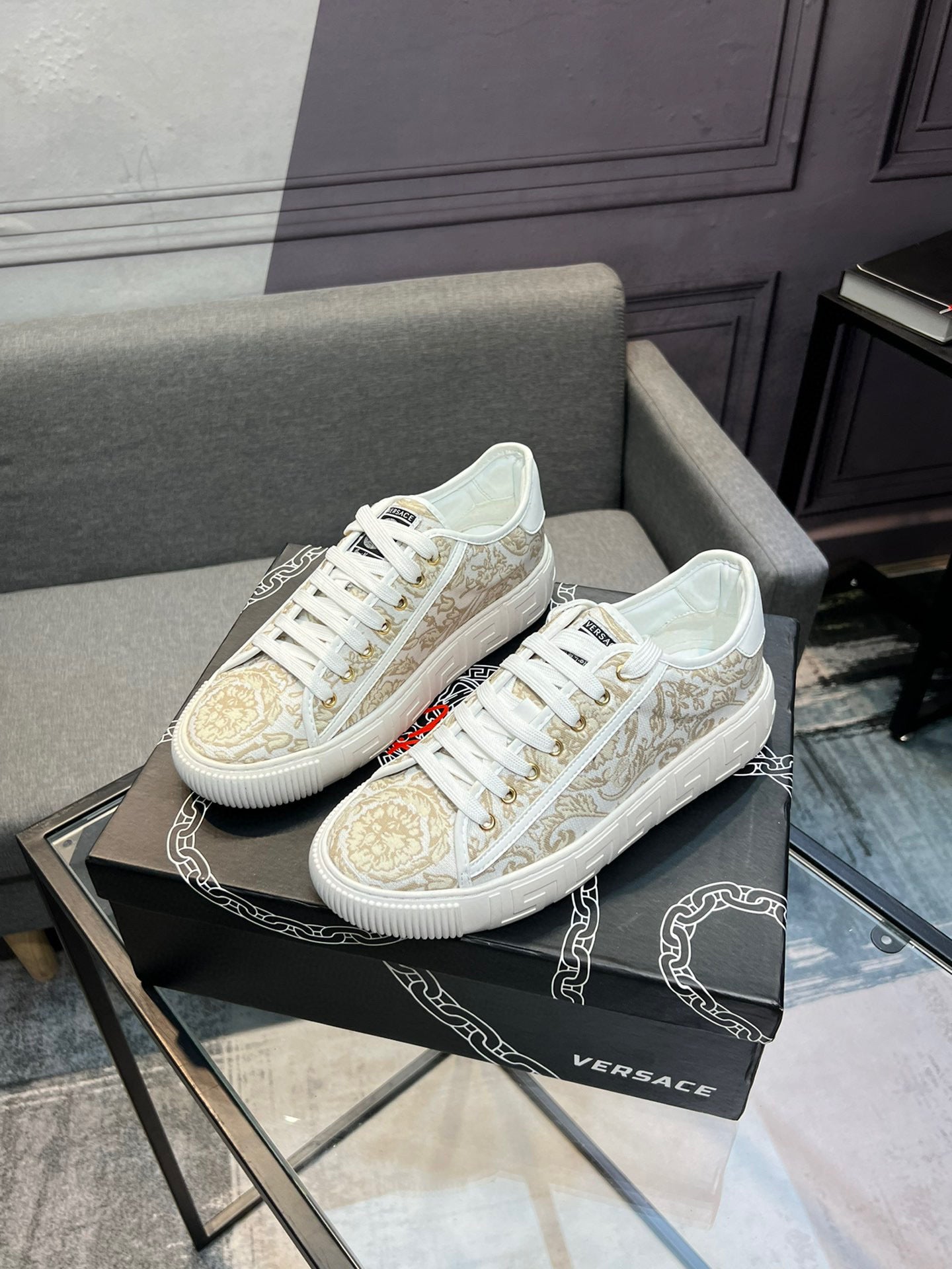 LuxluxHouse Best Quality Shoes Versace