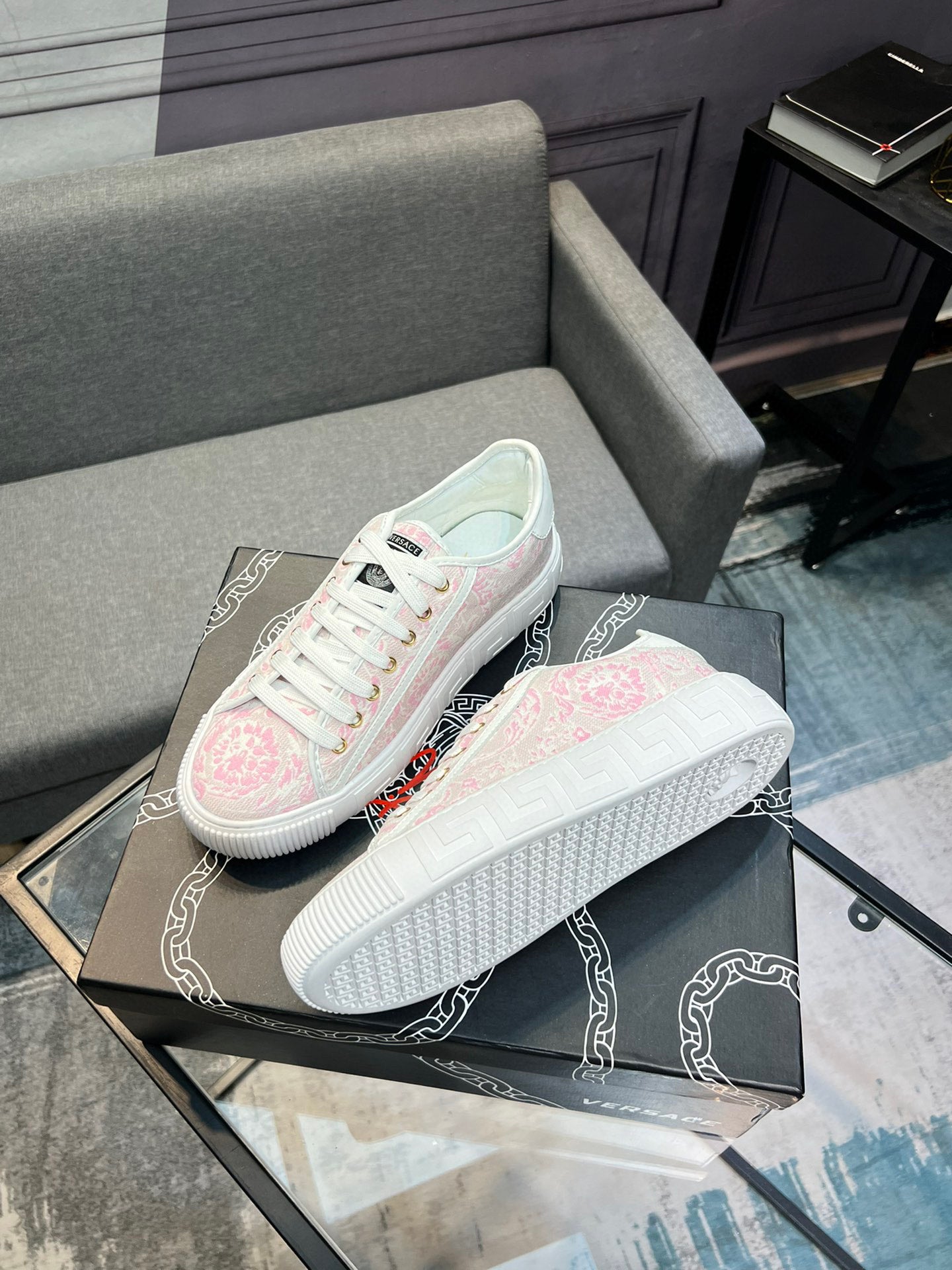 LuxluxHouse Best Quality Shoes Versace