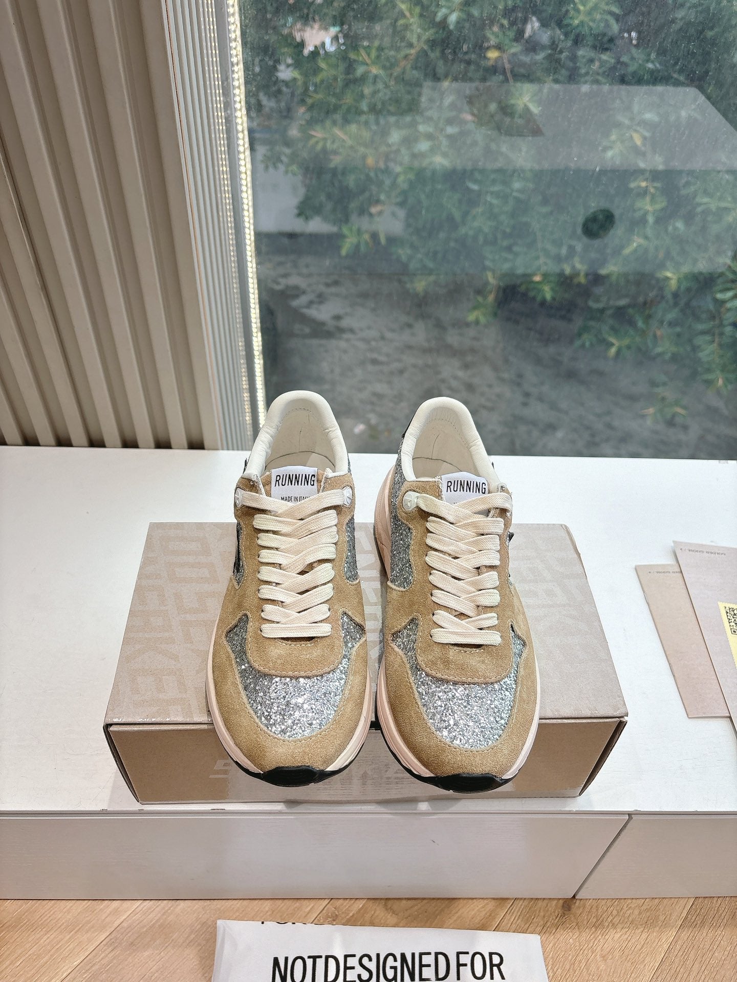 LuxluxHouse Best Quality Shoes Golden Goose