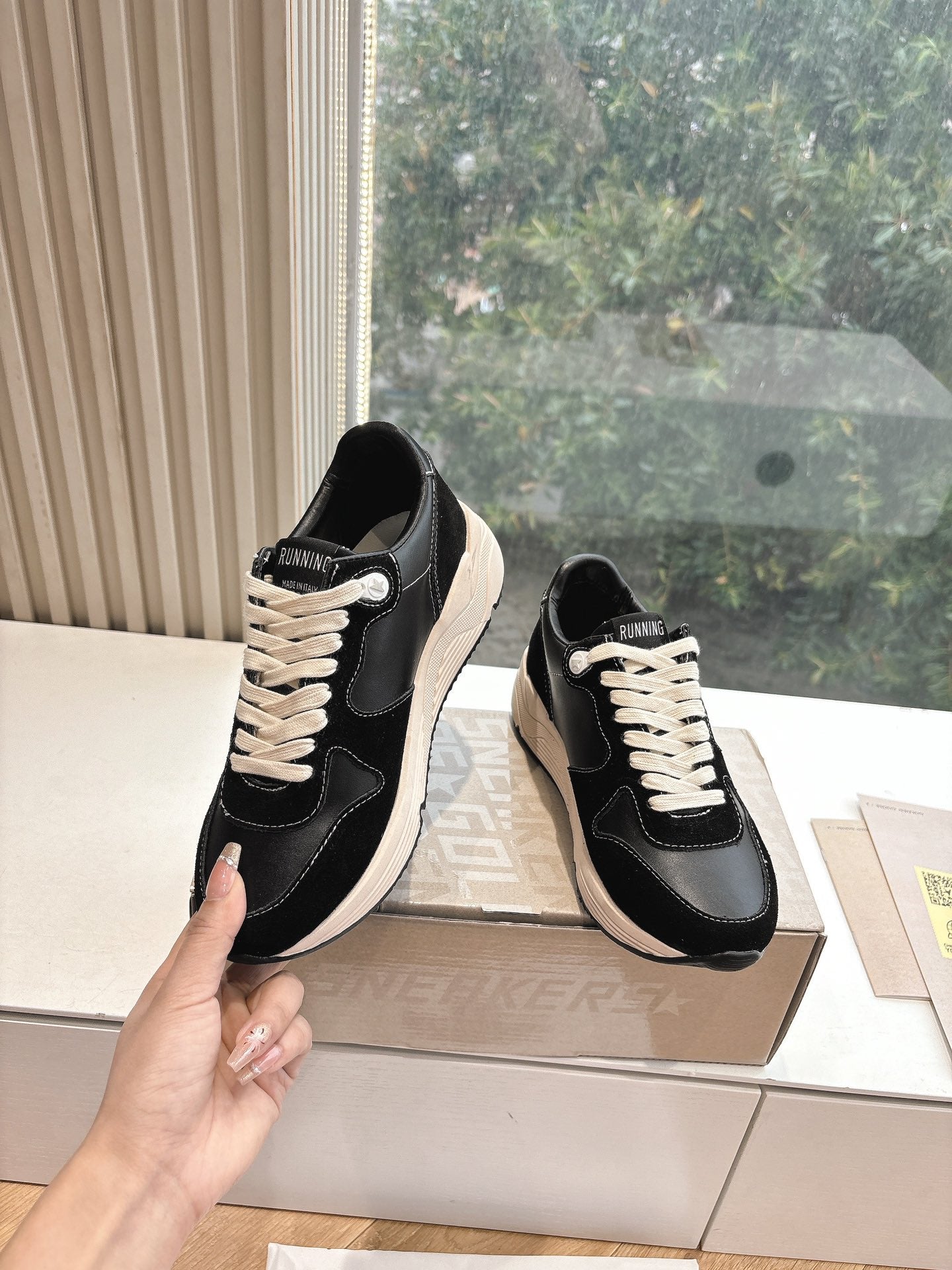 LuxluxHouse Best Quality Shoes Golden Goose