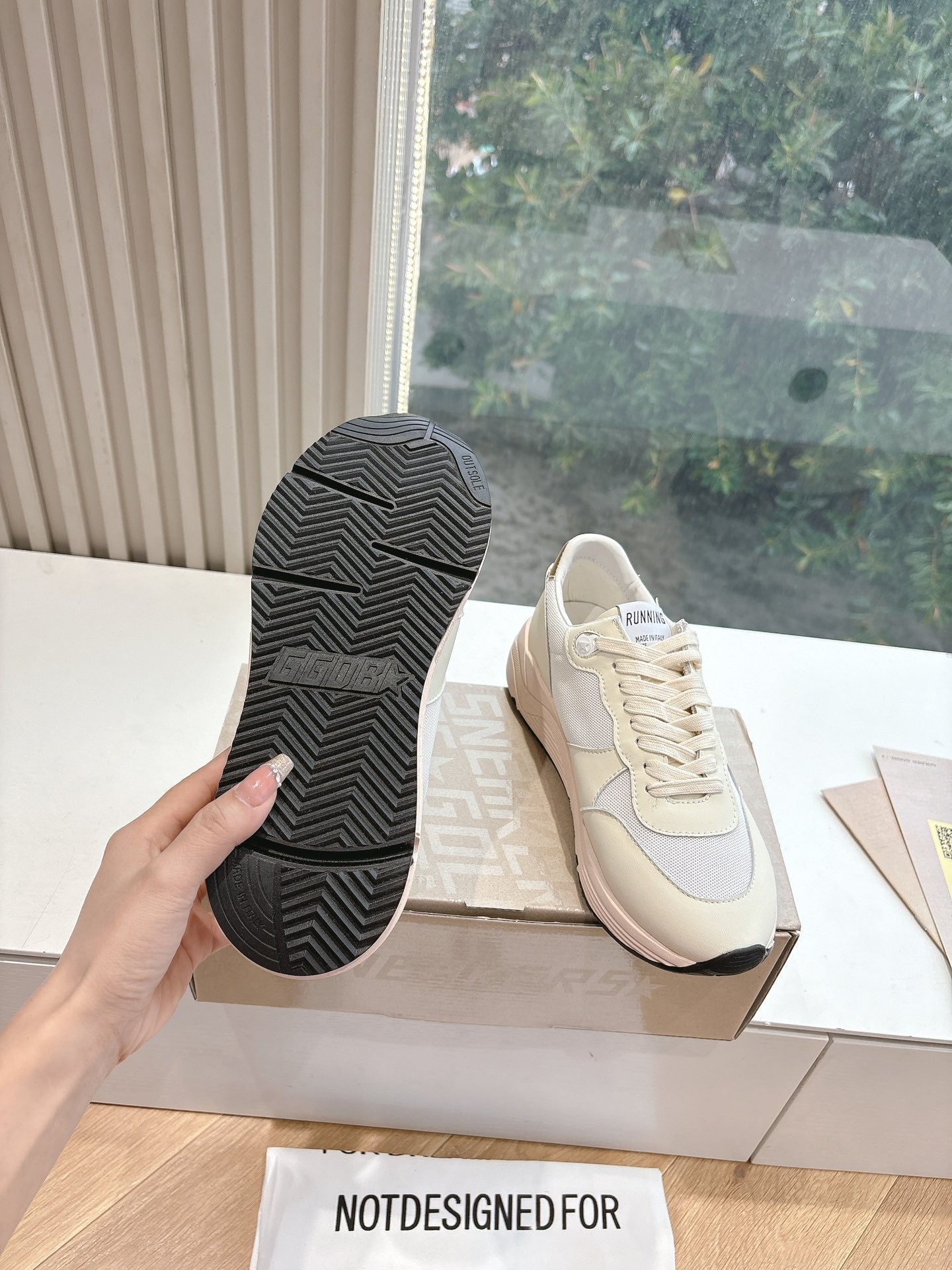 LuxluxHouse Best Quality Shoes Golden Goose
