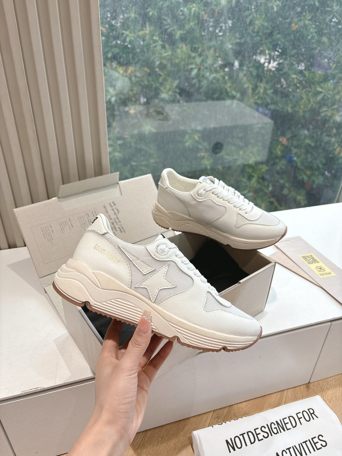 LuxluxHouse Best Quality Shoes Golden Goose