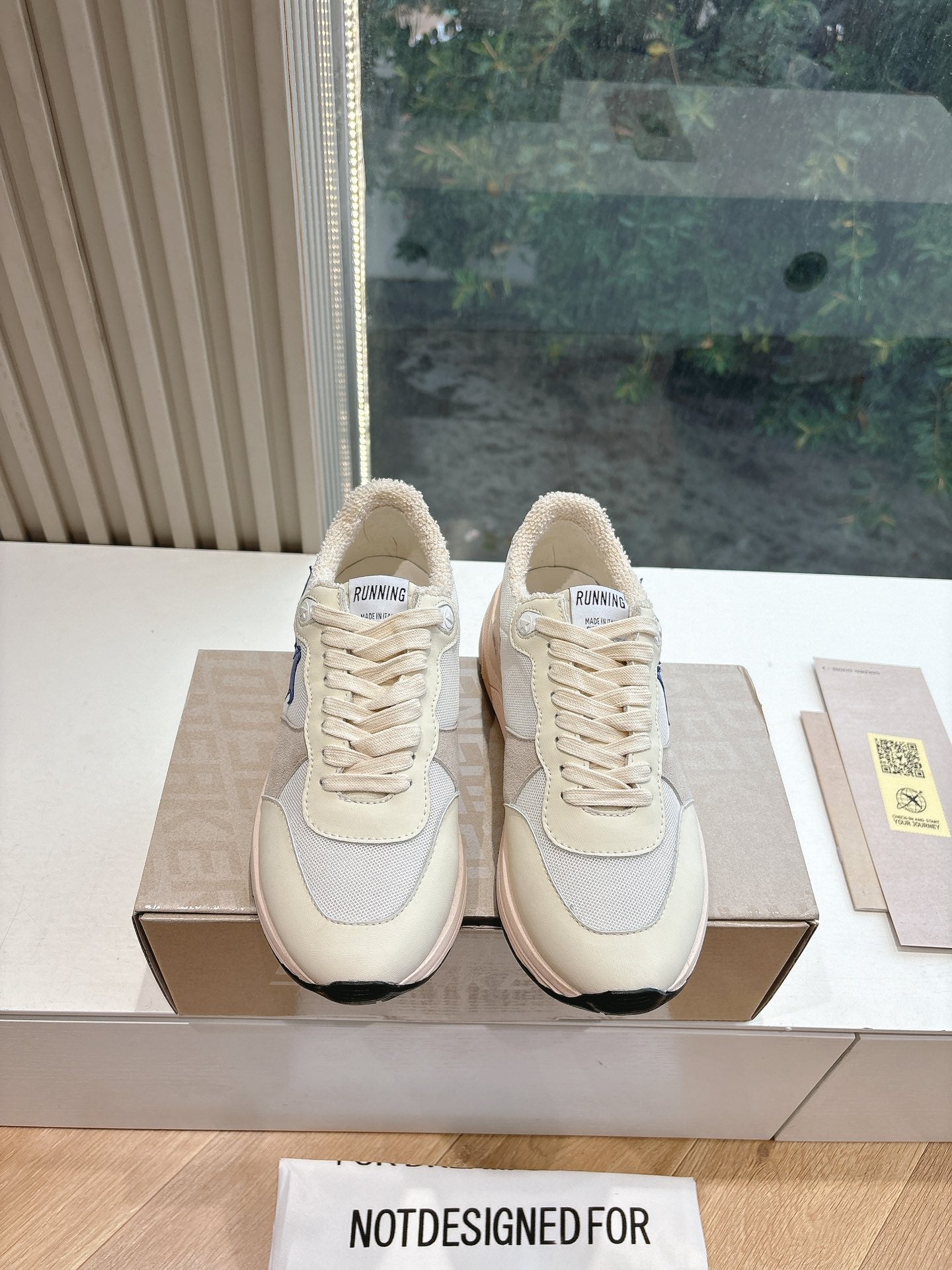 LuxluxHouse Best Quality Shoes Golden Goose