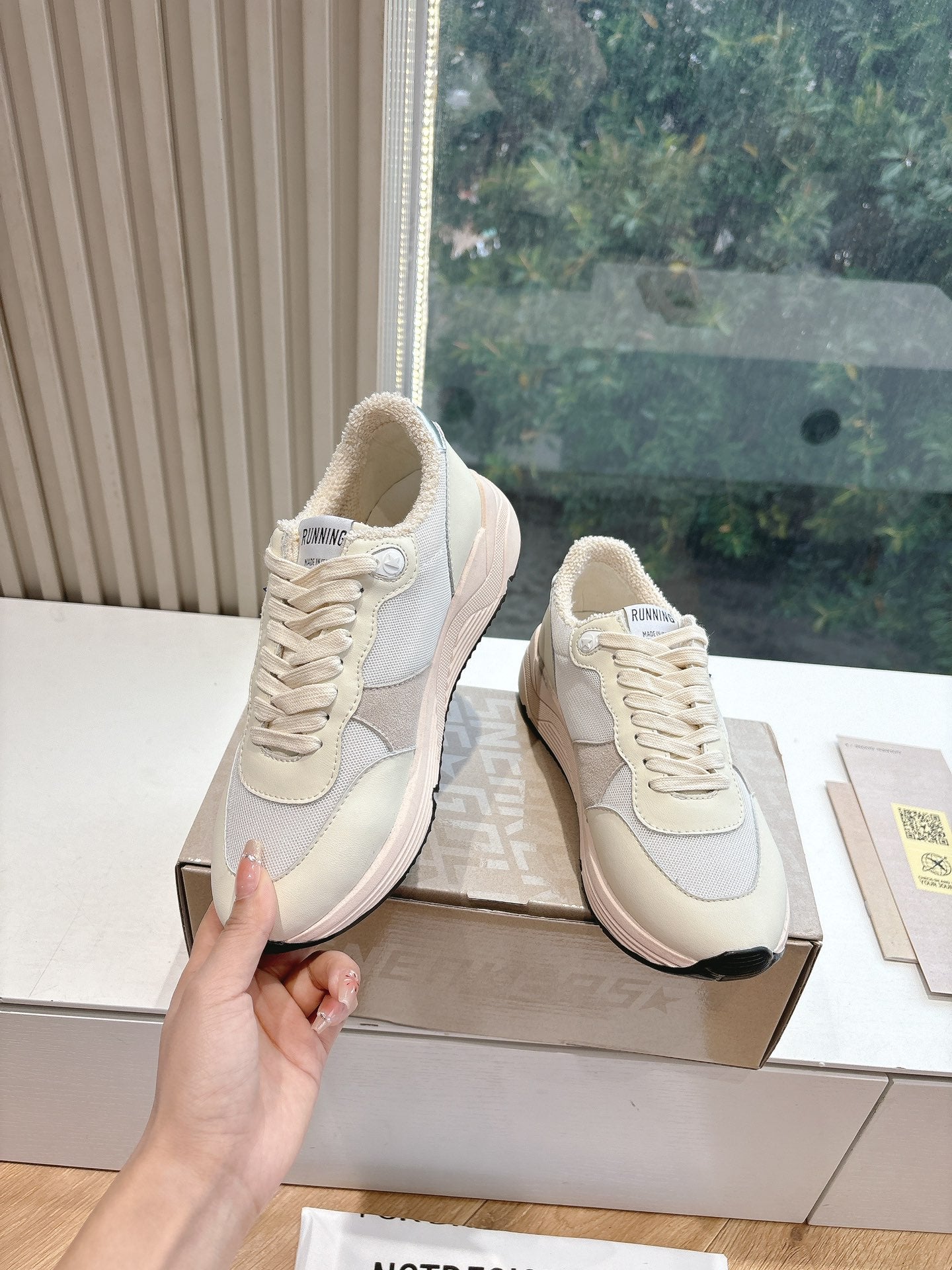 LuxluxHouse Best Quality Shoes Golden Goose