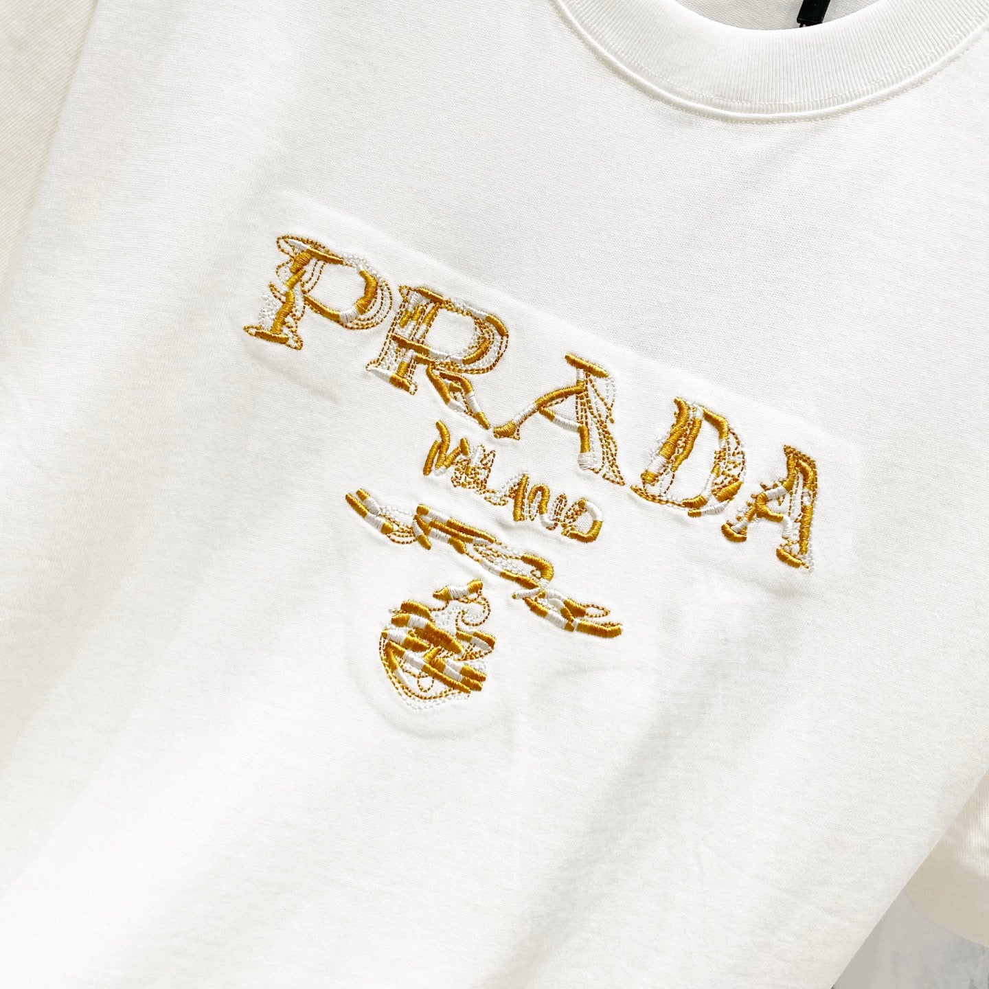 LuxluxHouse Best Quality Clothes T-shirt Prada