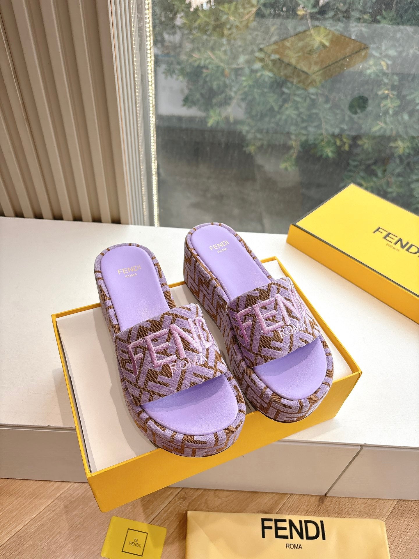 LuxluxHouse Best Quality Fendi Women Shoes