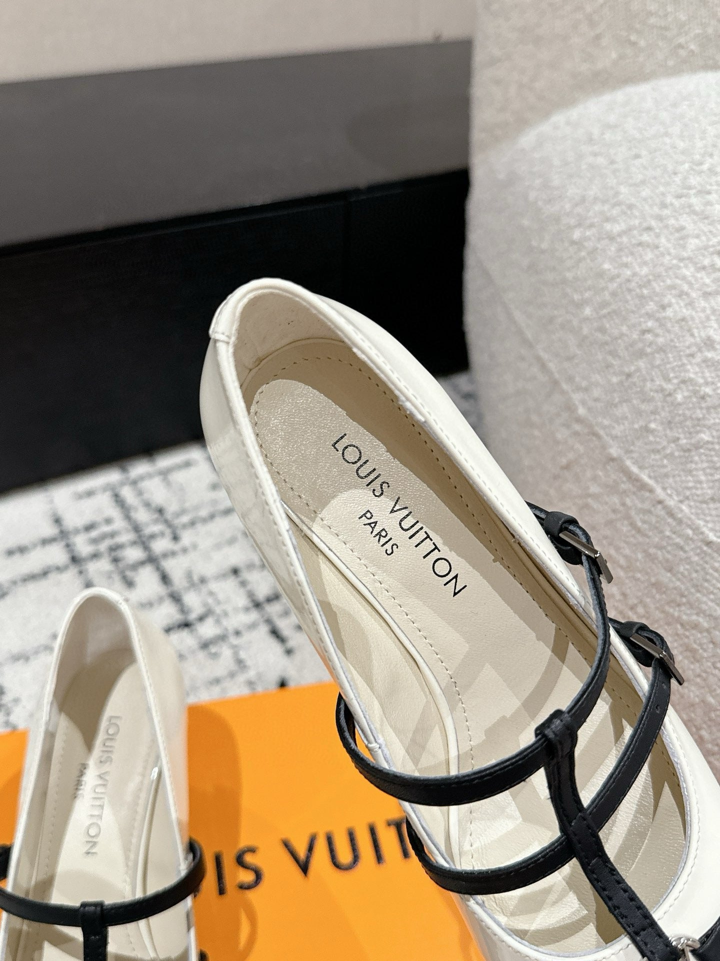 LuxluxHouse Best Quality Women Shoes Louis Vuitton