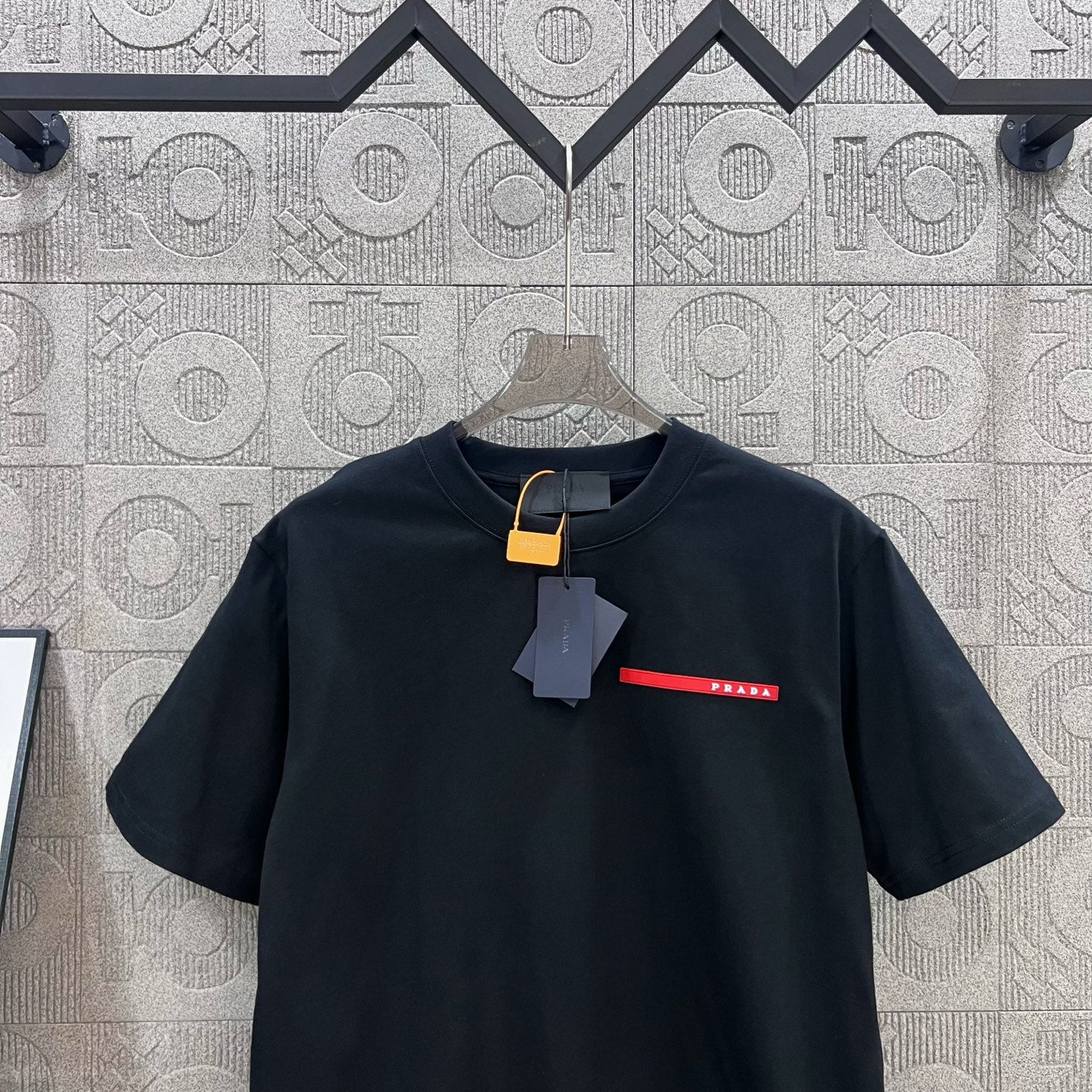 LuxluxHouse Best Quality Clothes T-shirt Prada