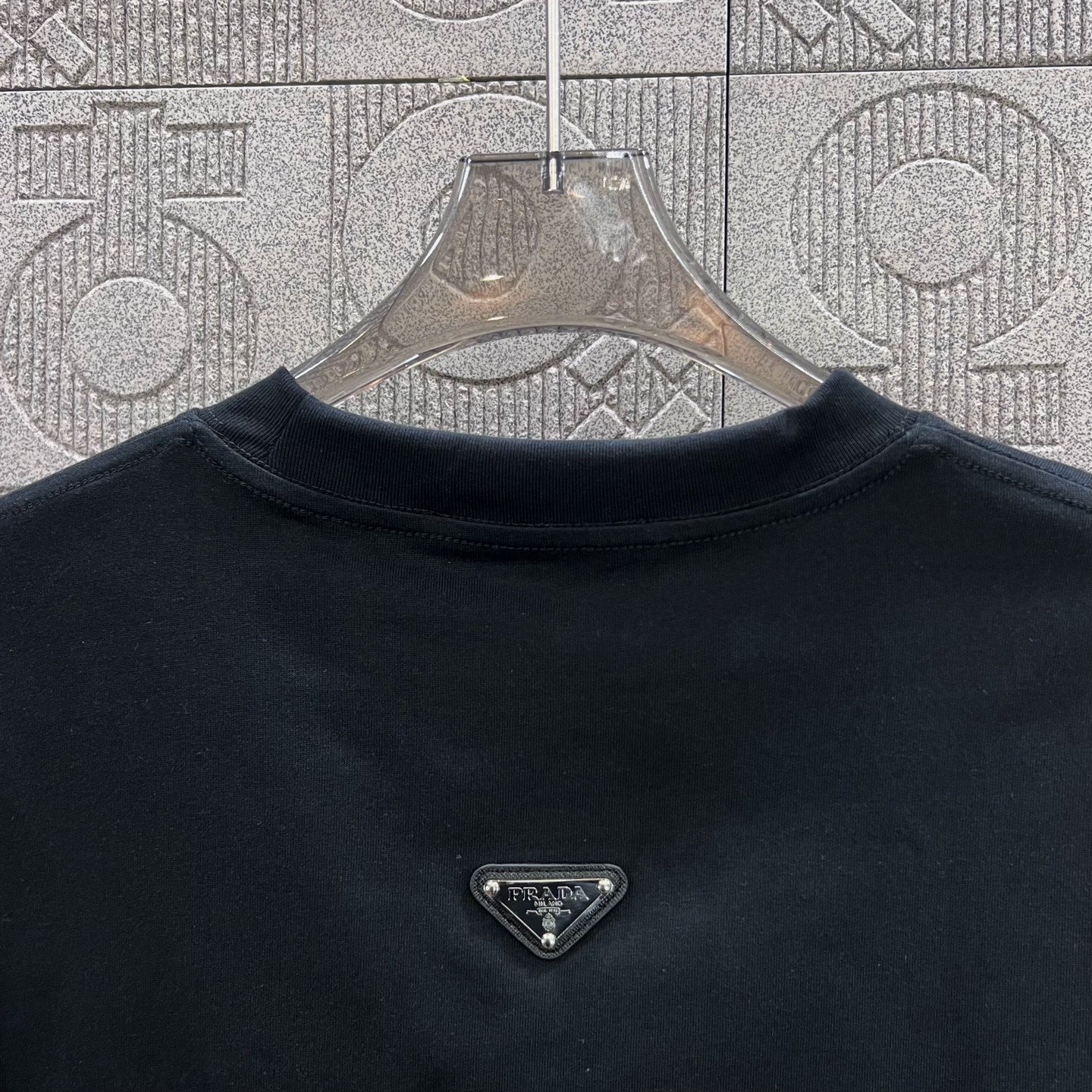 LuxluxHouse Best Quality Clothes T-shirt Prada