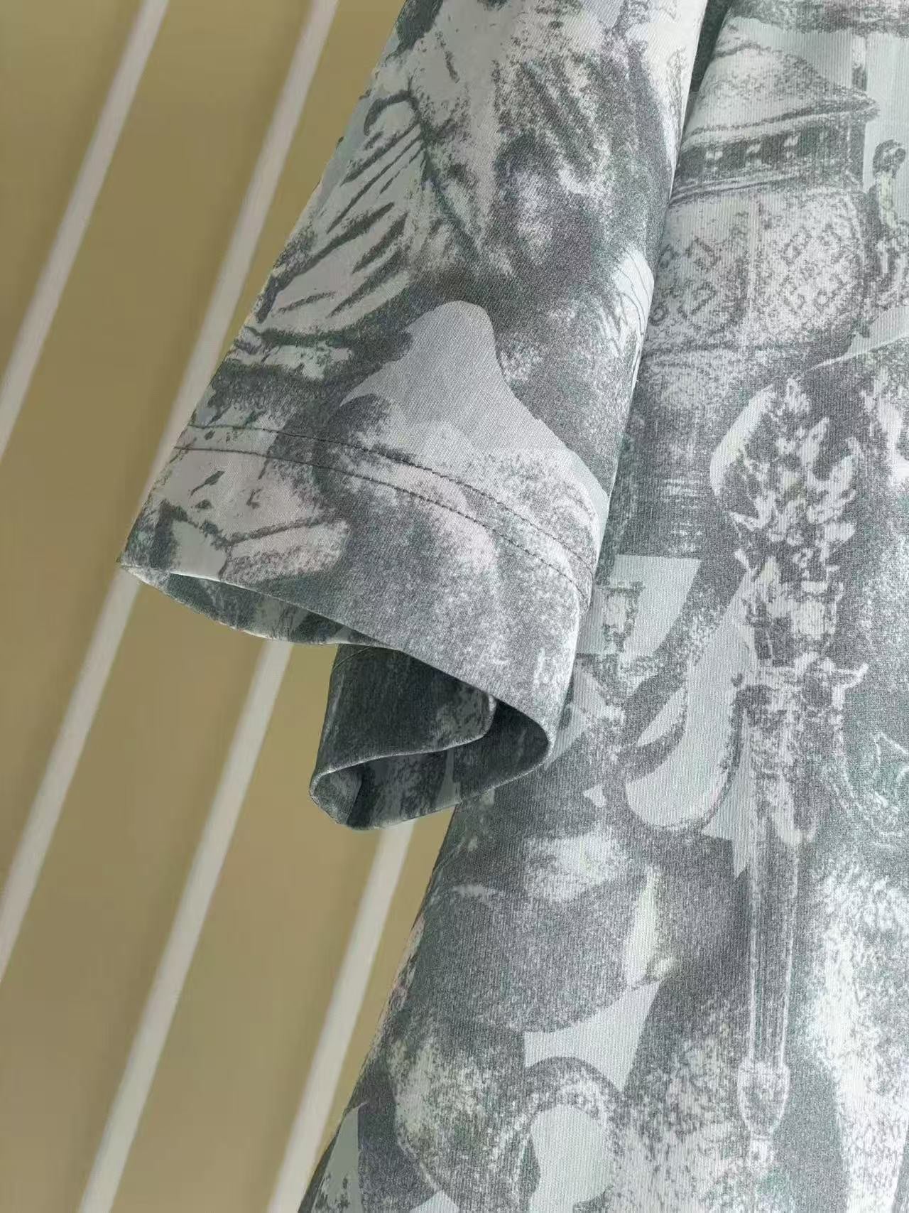 LuxluxHouse Best Quality Clothes Givenchy T-shirt