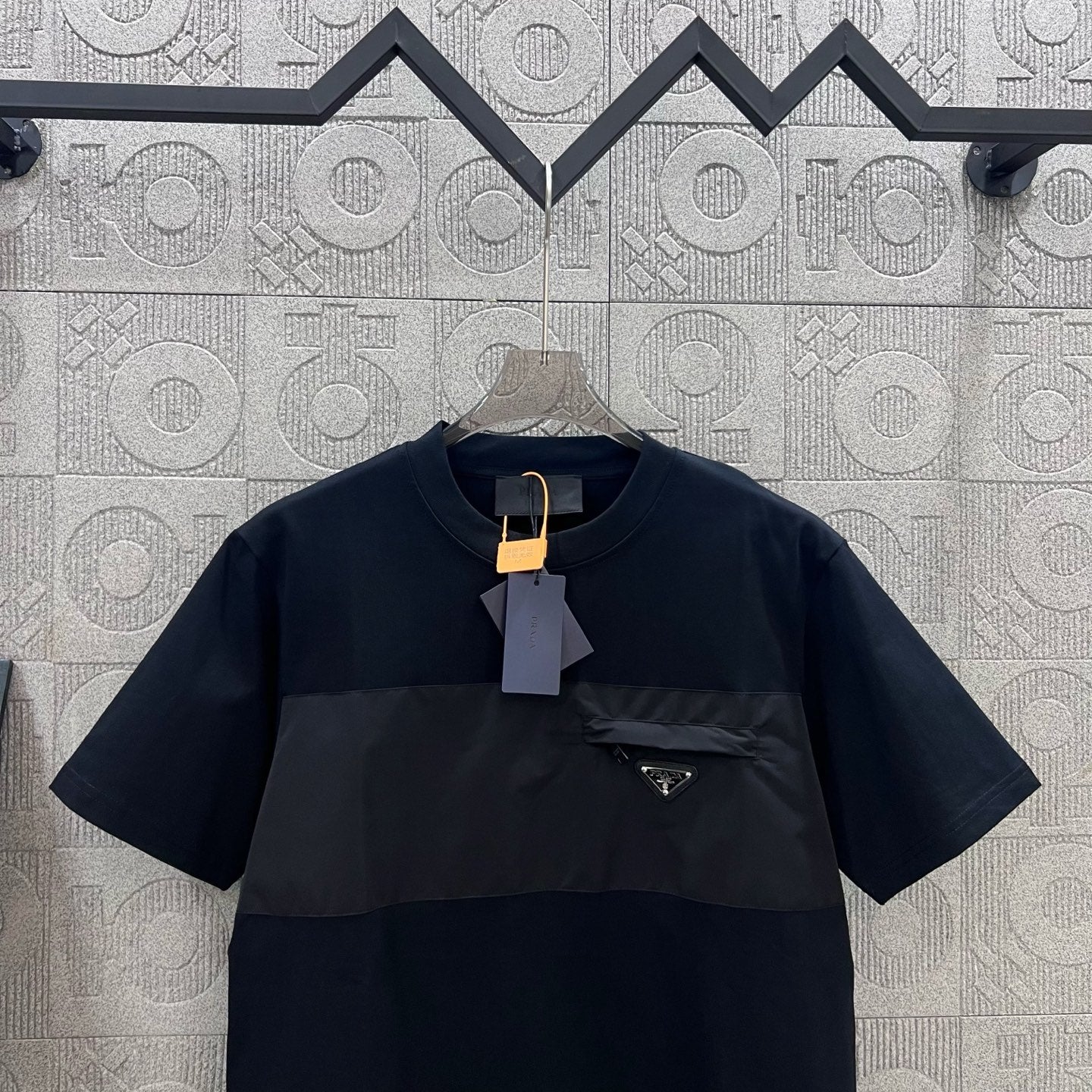 LuxluxHouse Best Quality Clothes T-shirt Prada