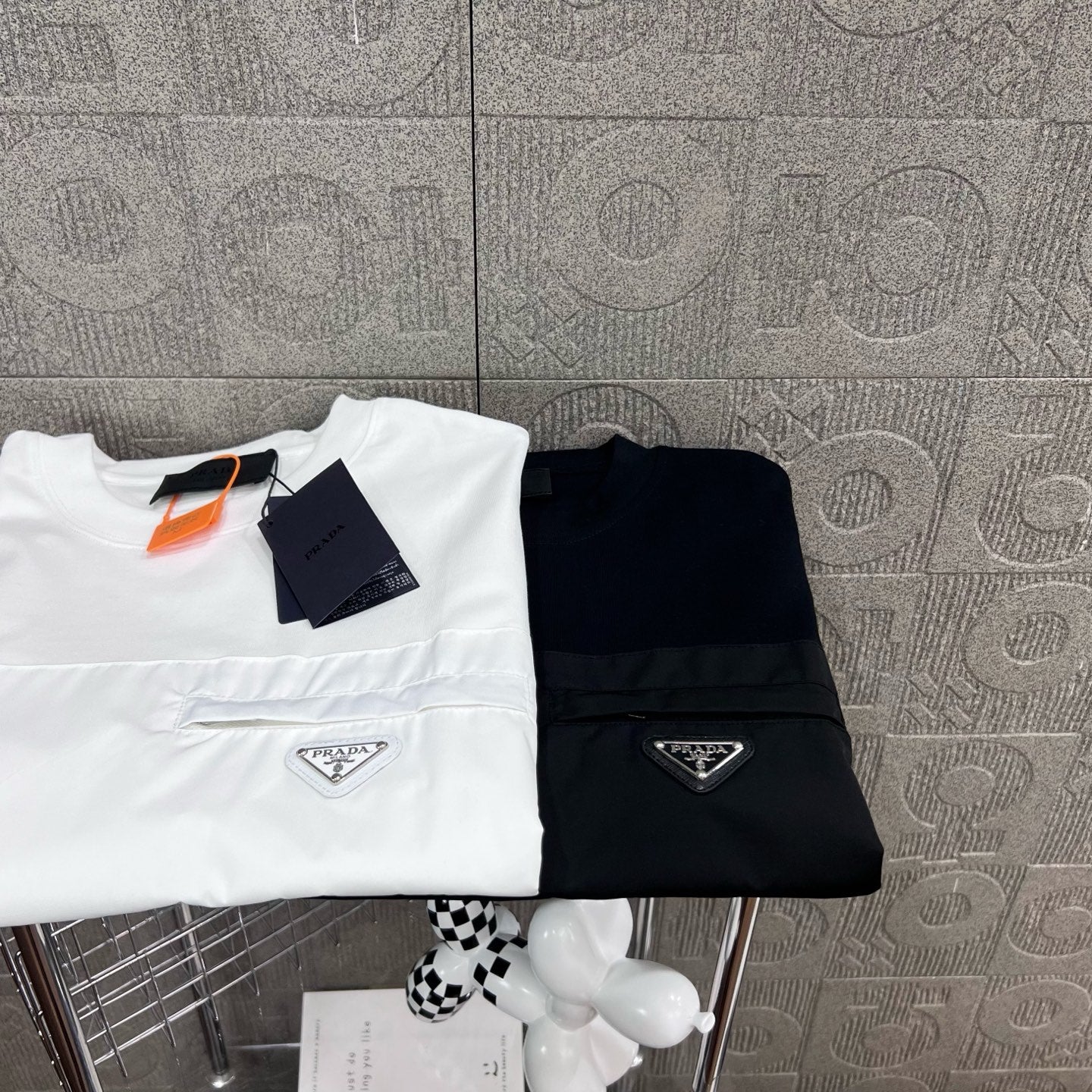 LuxluxHouse Best Quality Clothes T-shirt Prada