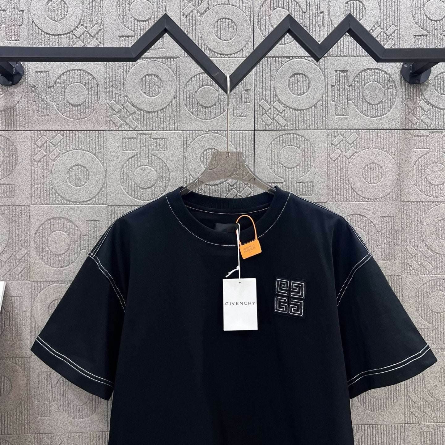 LuxluxHouse Best Quality Clothes Givenchy T-shirt