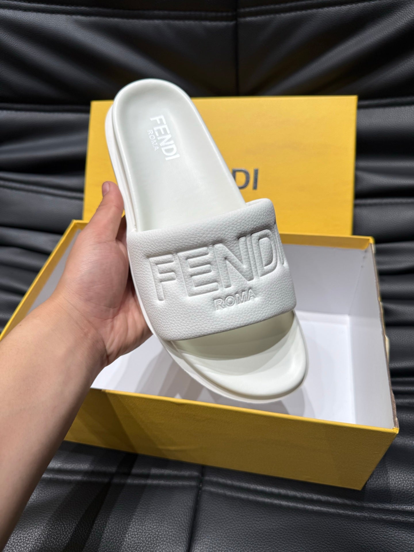 LuxluxHouse Best Quality Sandals Fendi