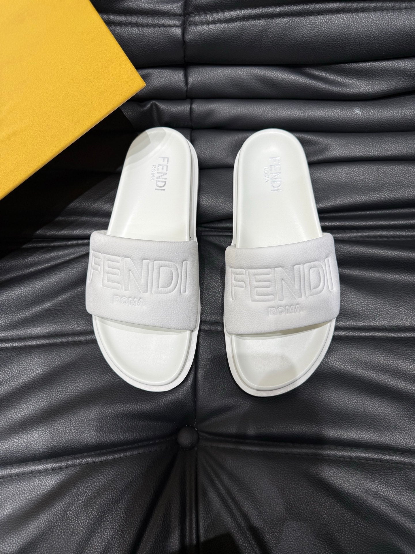 LuxluxHouse Best Quality Sandals Fendi