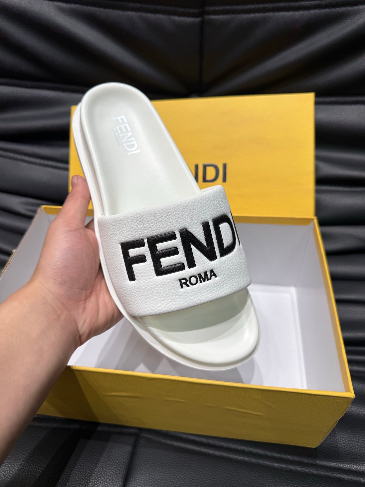 LuxluxHouse Best Quality Sandals Fendi