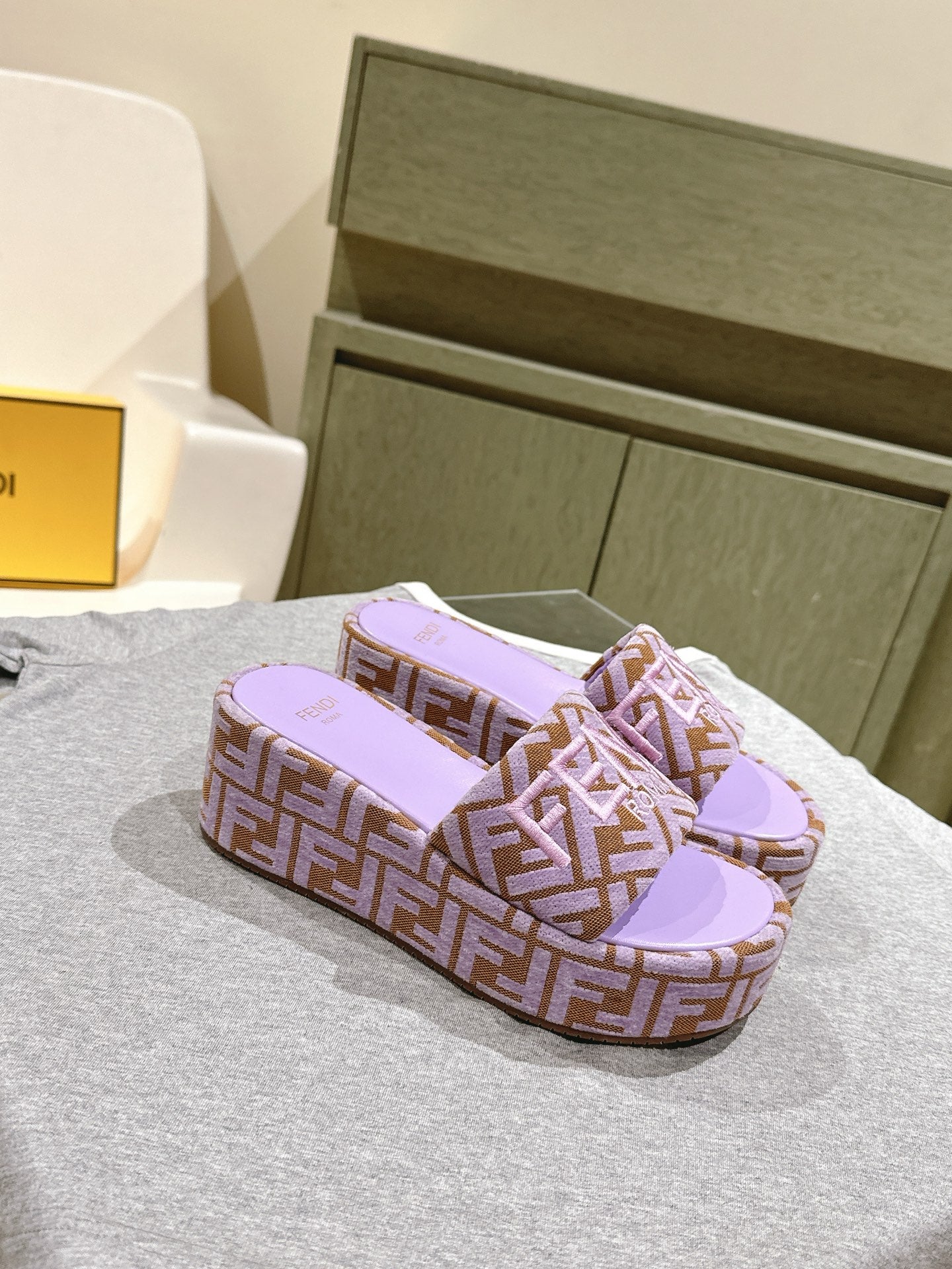 LuxluxHouse Best Quality Fendi Women Shoes