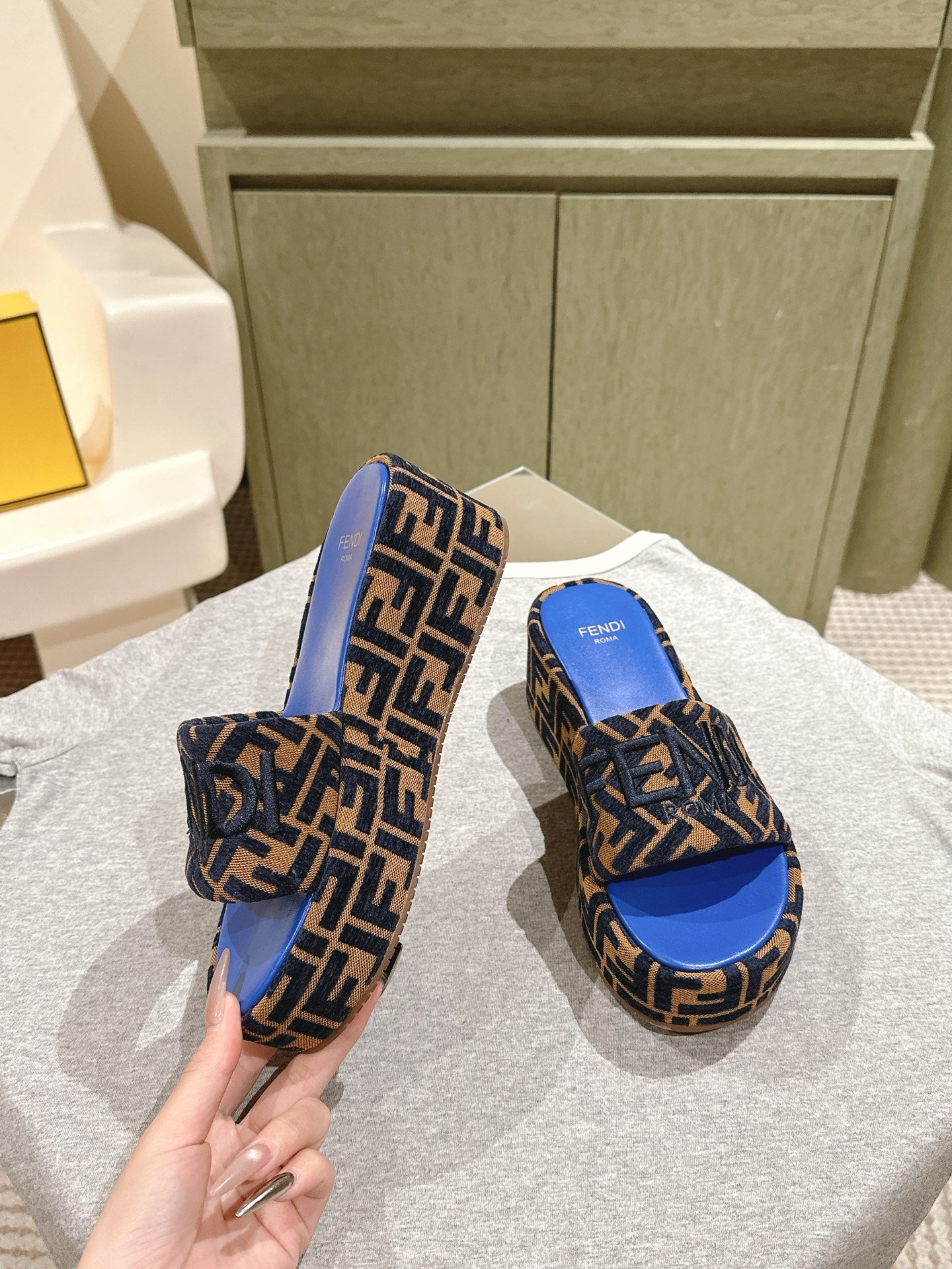 LuxluxHouse Best Quality Fendi Women Shoes
