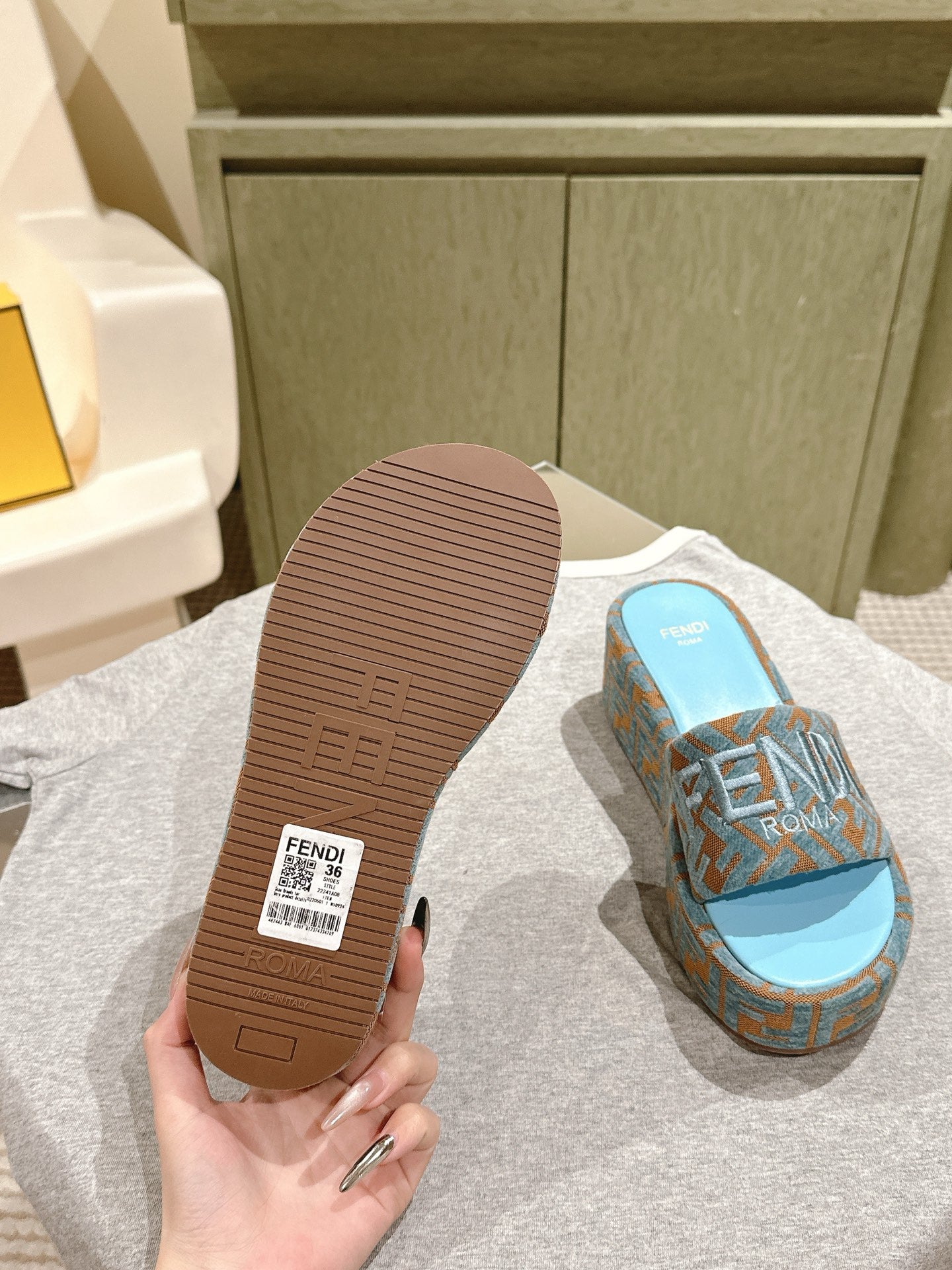 LuxluxHouse Best Quality Fendi Women Shoes
