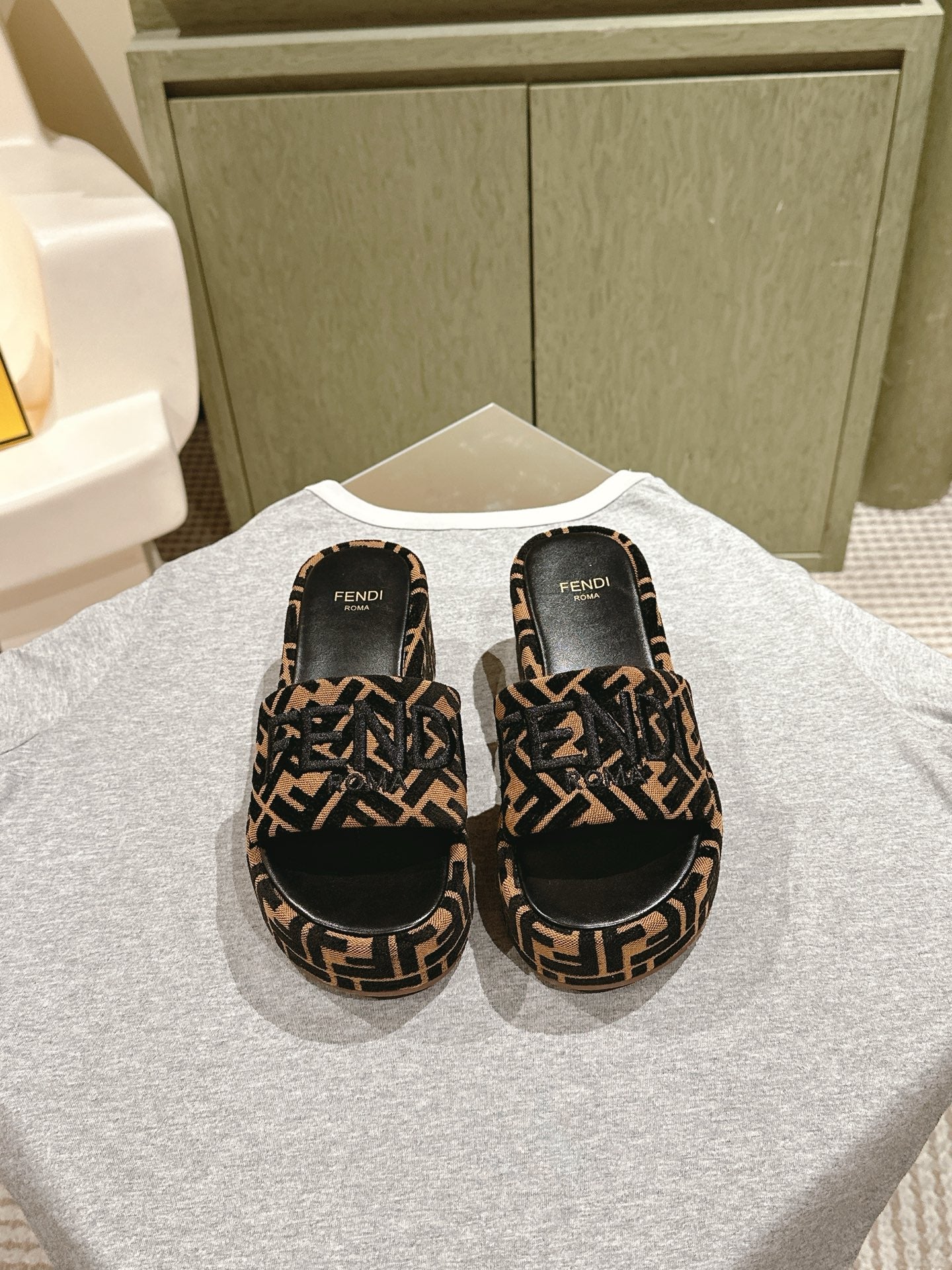 LuxluxHouse Best Quality Fendi Women Shoes