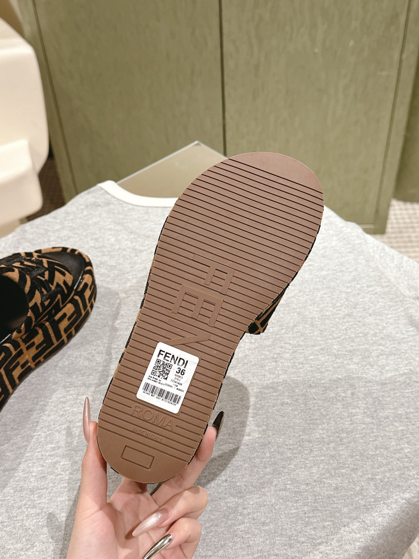 LuxluxHouse Best Quality Fendi Women Shoes