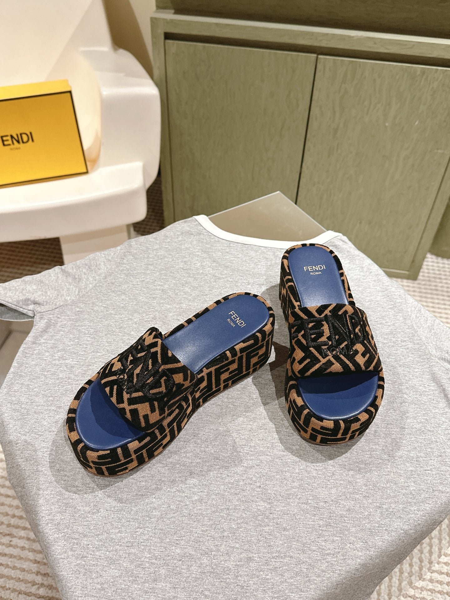 LuxluxHouse Best Quality Fendi Women Shoes