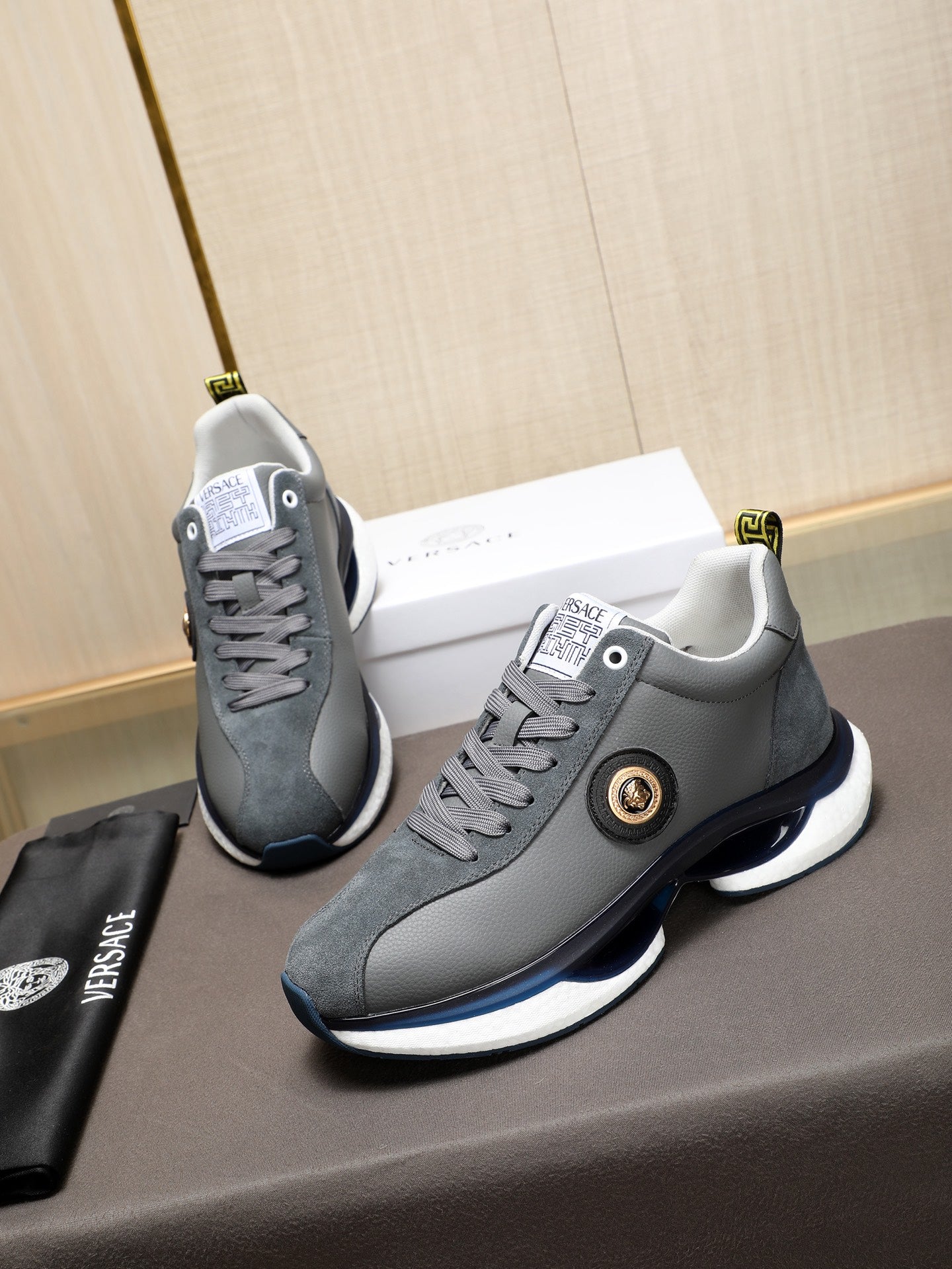 LuxluxHouse Best Quality Shoes Versace