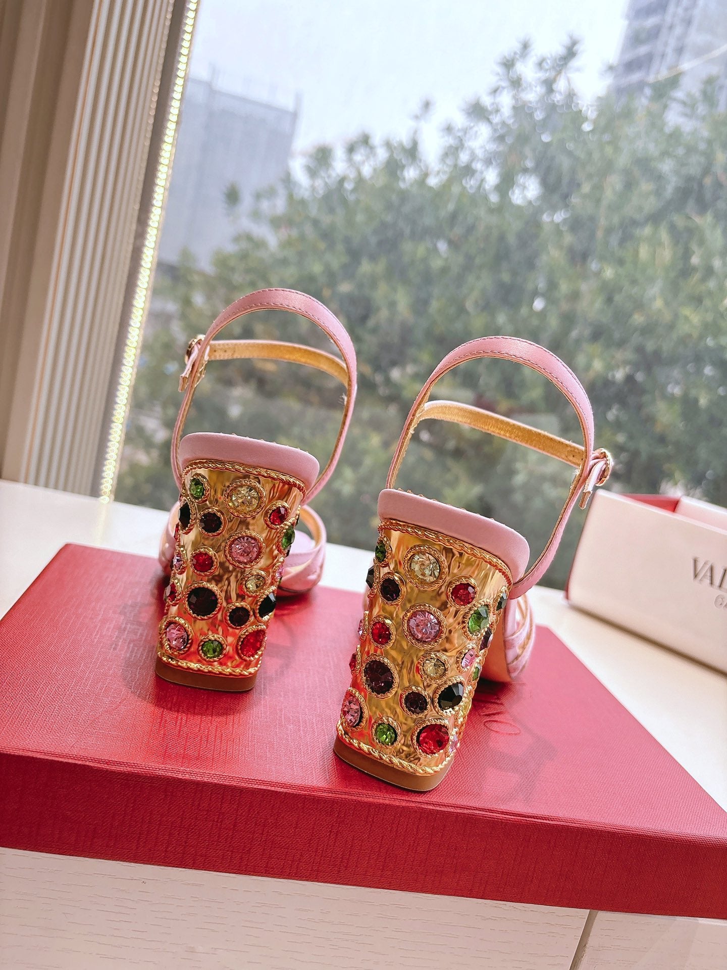 LuxluxHouse Best Quality Valentino Women Shoes